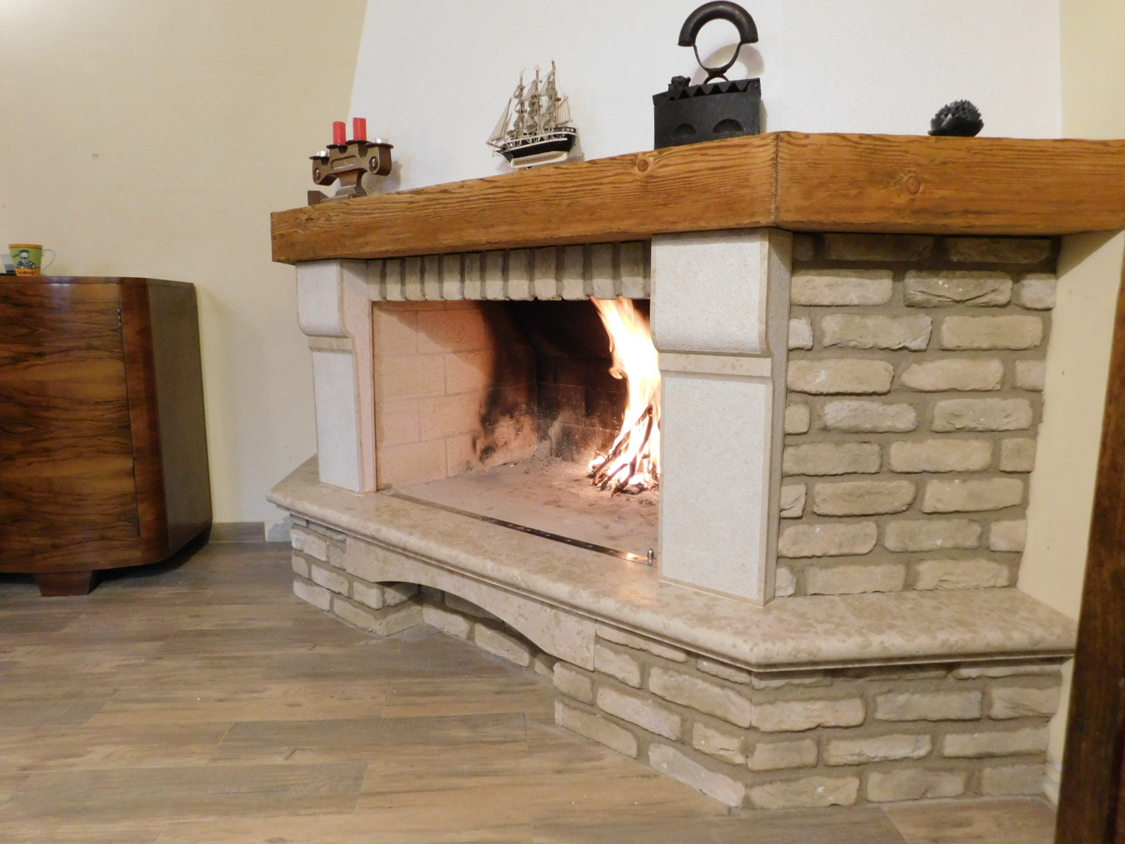 2019 年完成的温馨石头住宅设计-3