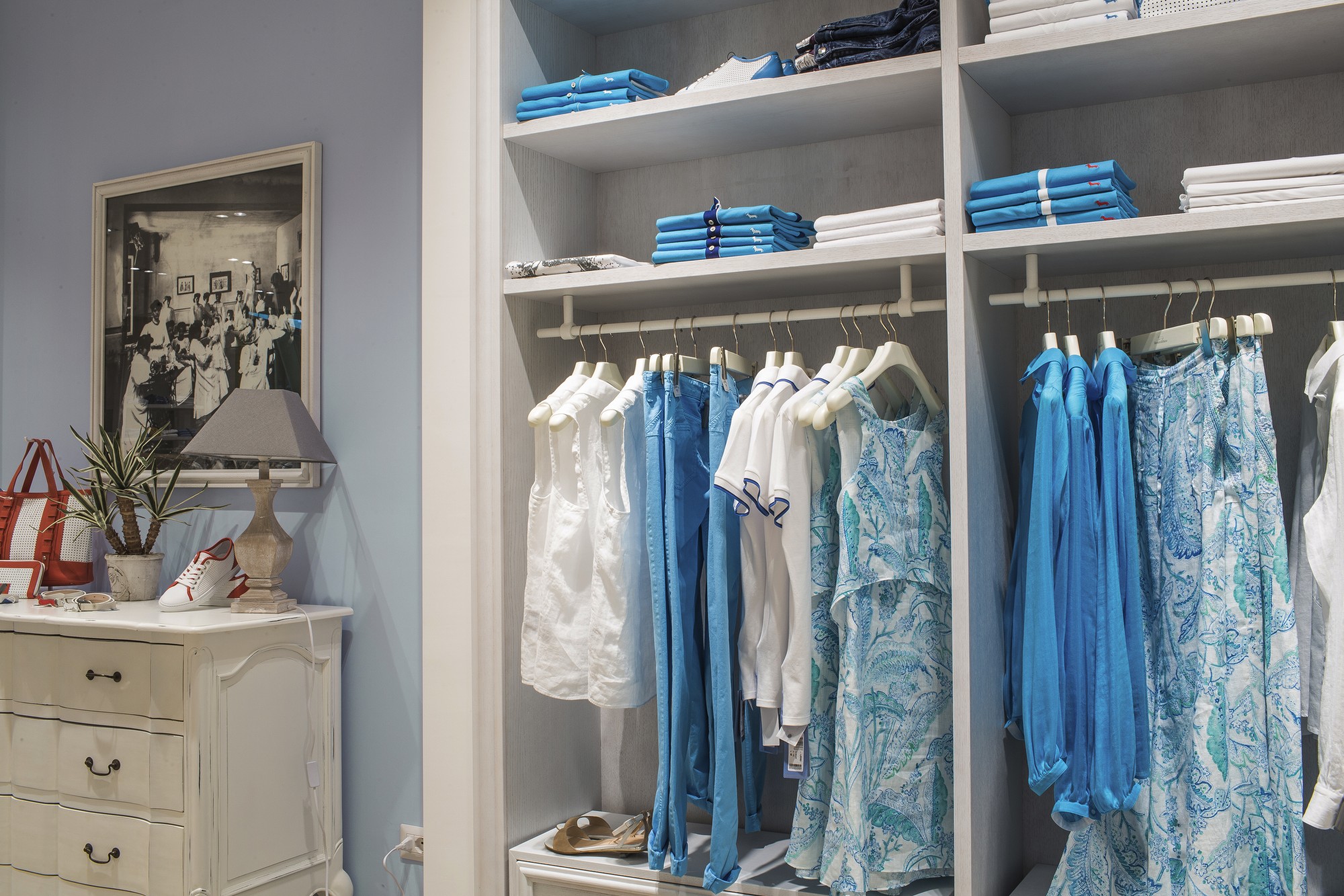 简约优雅的 Harmont & Blaine 展厅设计-0