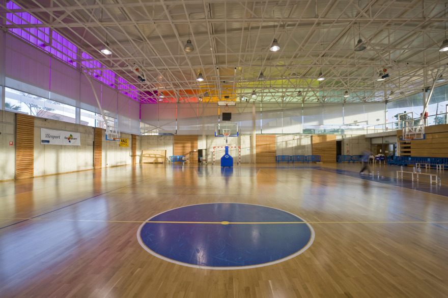 萨印第奥特里亚多功能体育馆-6