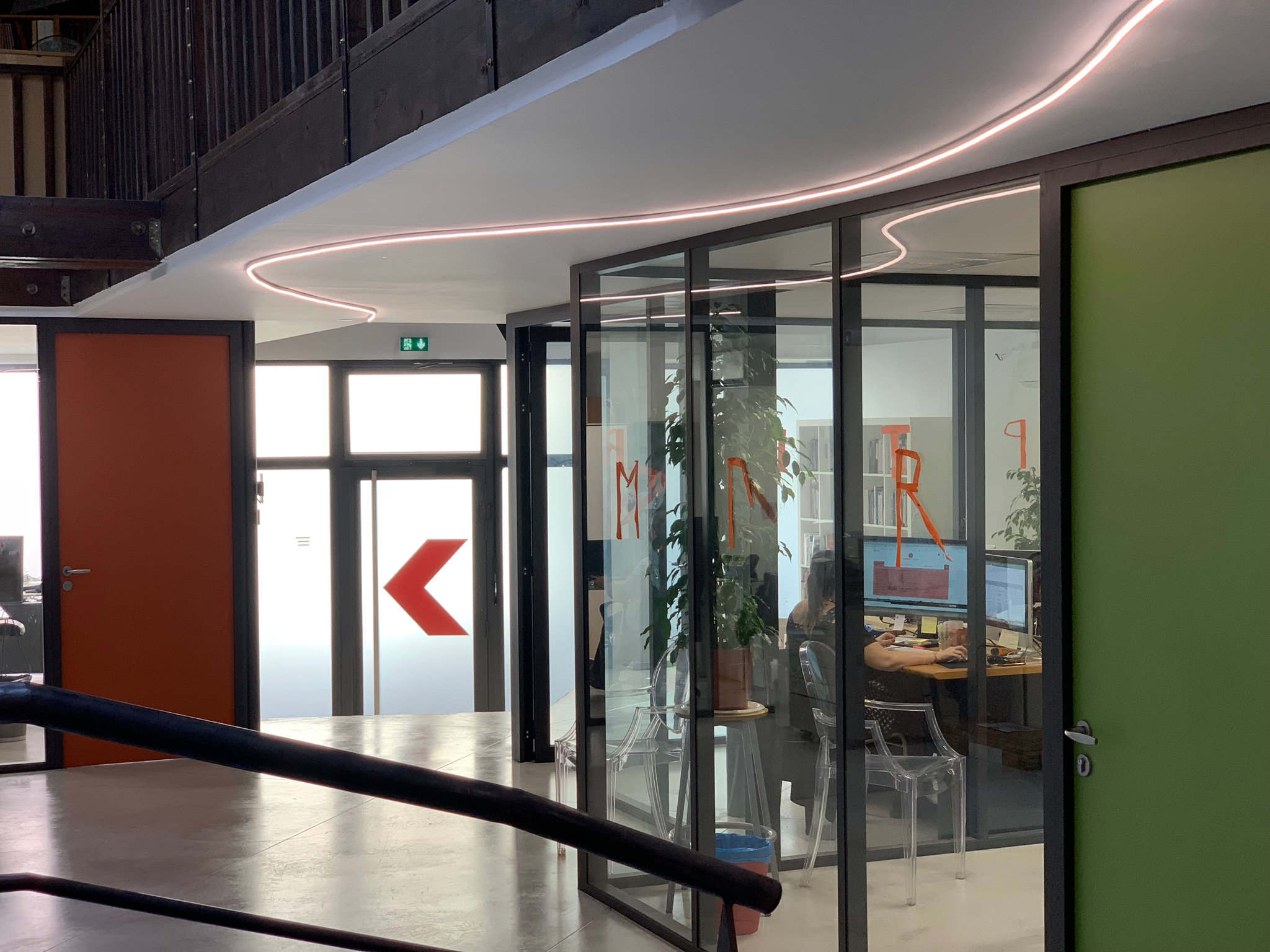 2016 年新领域公司仓库变身网络代理总部-52