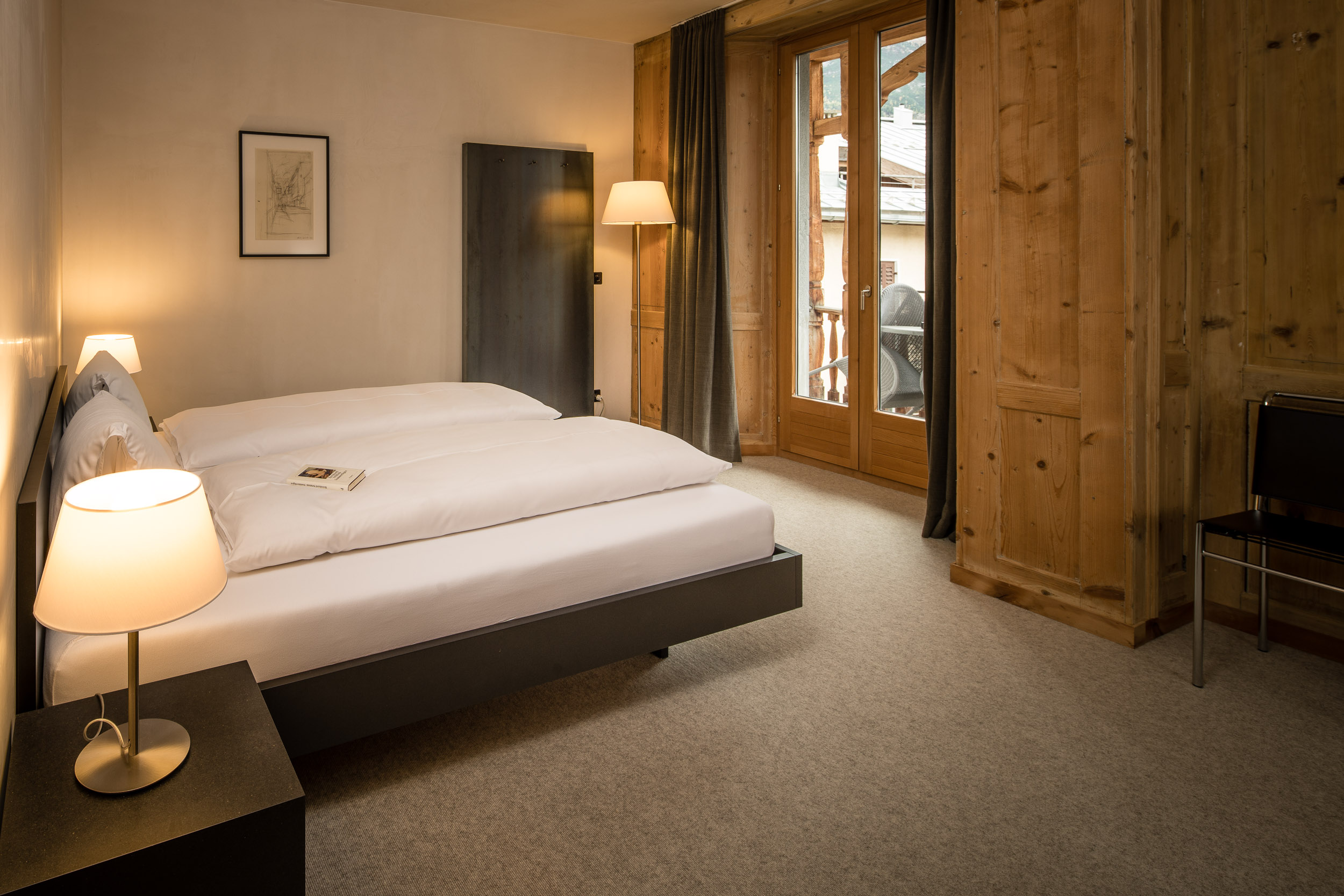 阿尔卑斯山间的艺术瑰宝——瑞士 Sent 酒店-6