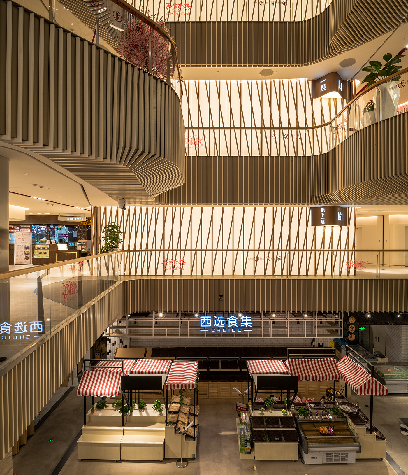 上海 Lane189 购物商场 | 阿格·利希特联手联合国工作室打造光之殿堂-25