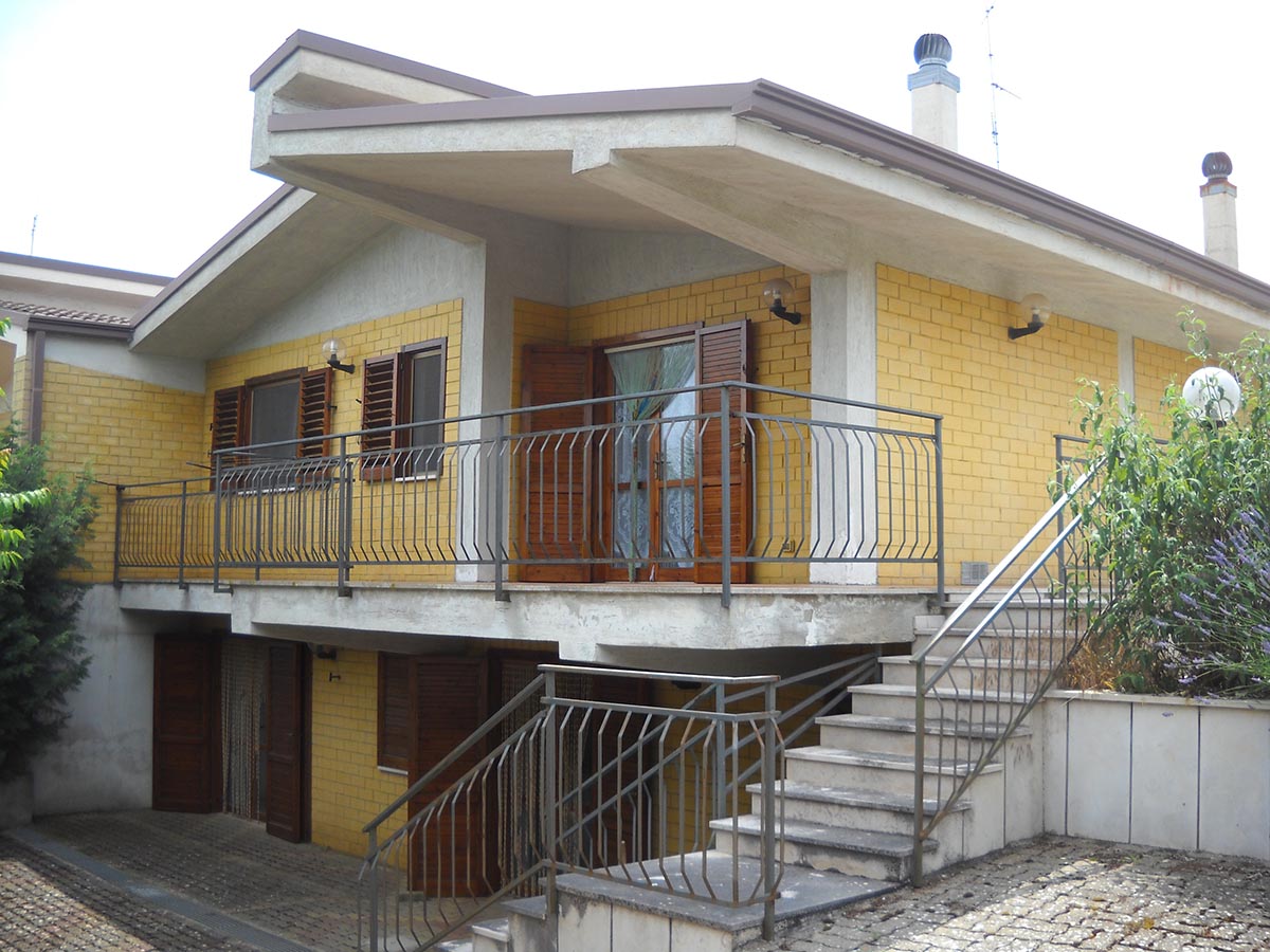 2013 年完成的意大利石灰与大麻节能住宅-24