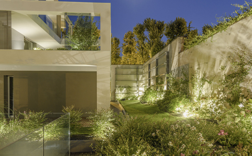 公园边的房子-8