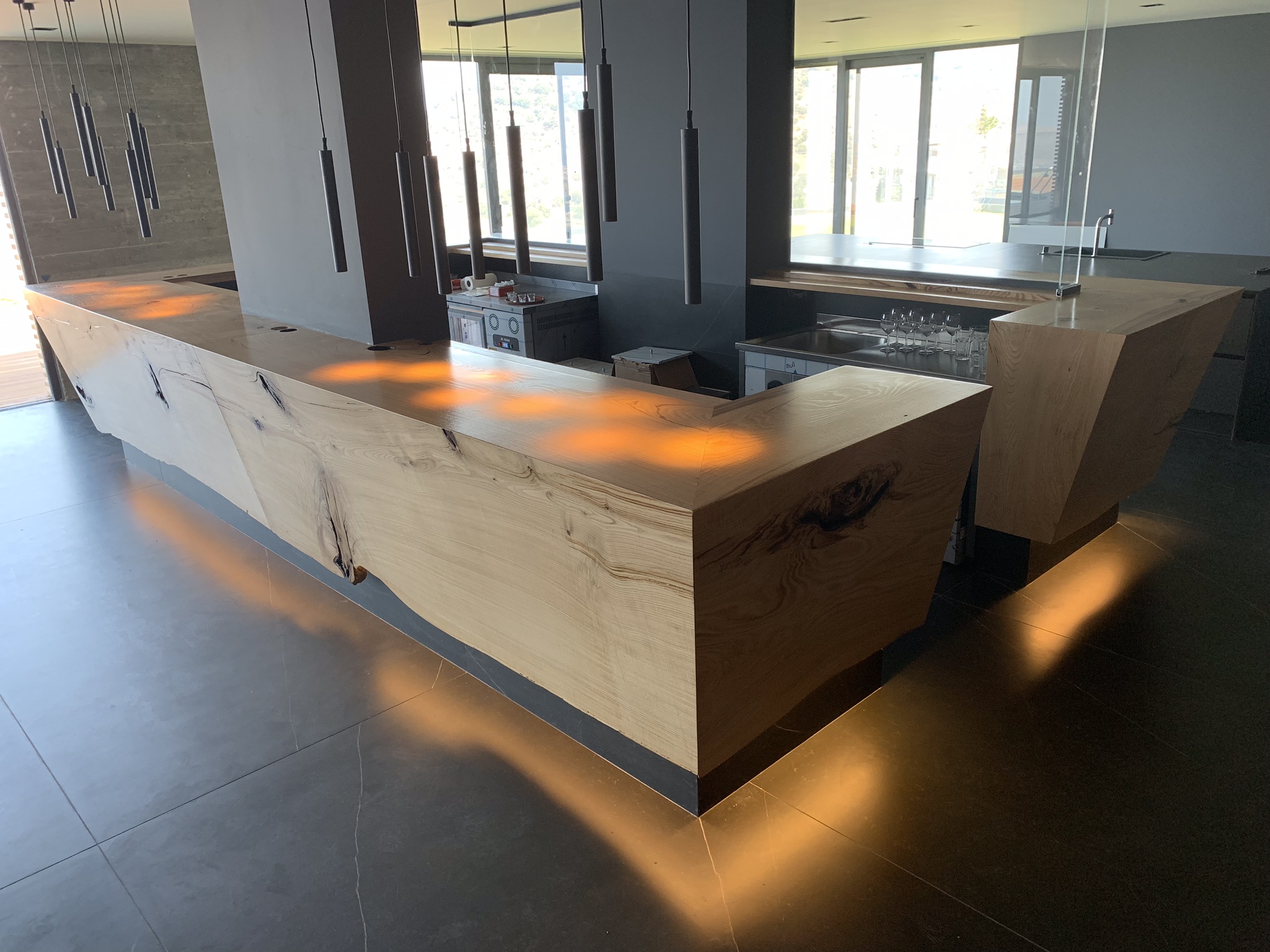 2019 年完工的 GERIS HOUSE | 单家庭住宅的室内设计典范-9