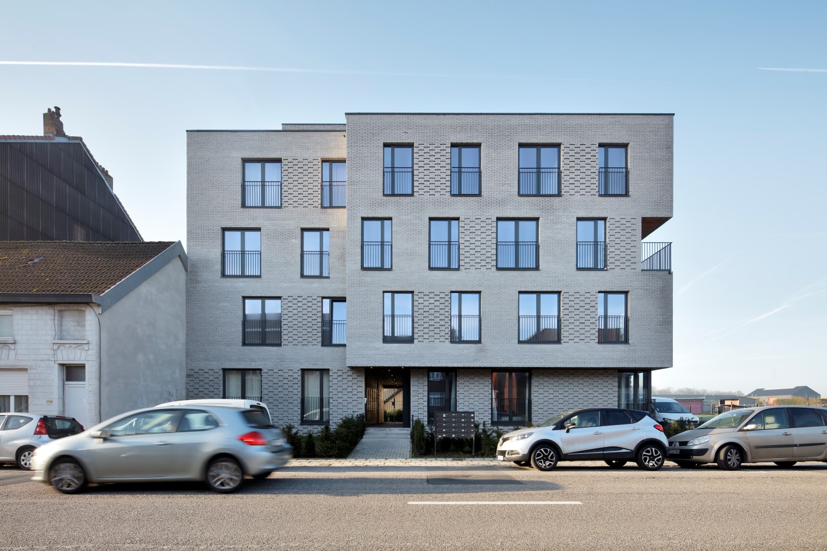 简约风格公寓设计，融入环境，展现细节之美-1