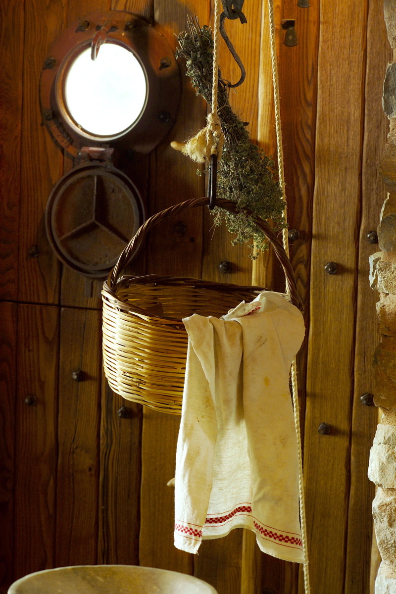 Pelion 山间混凝土石屋，融入自然的简约生活-65