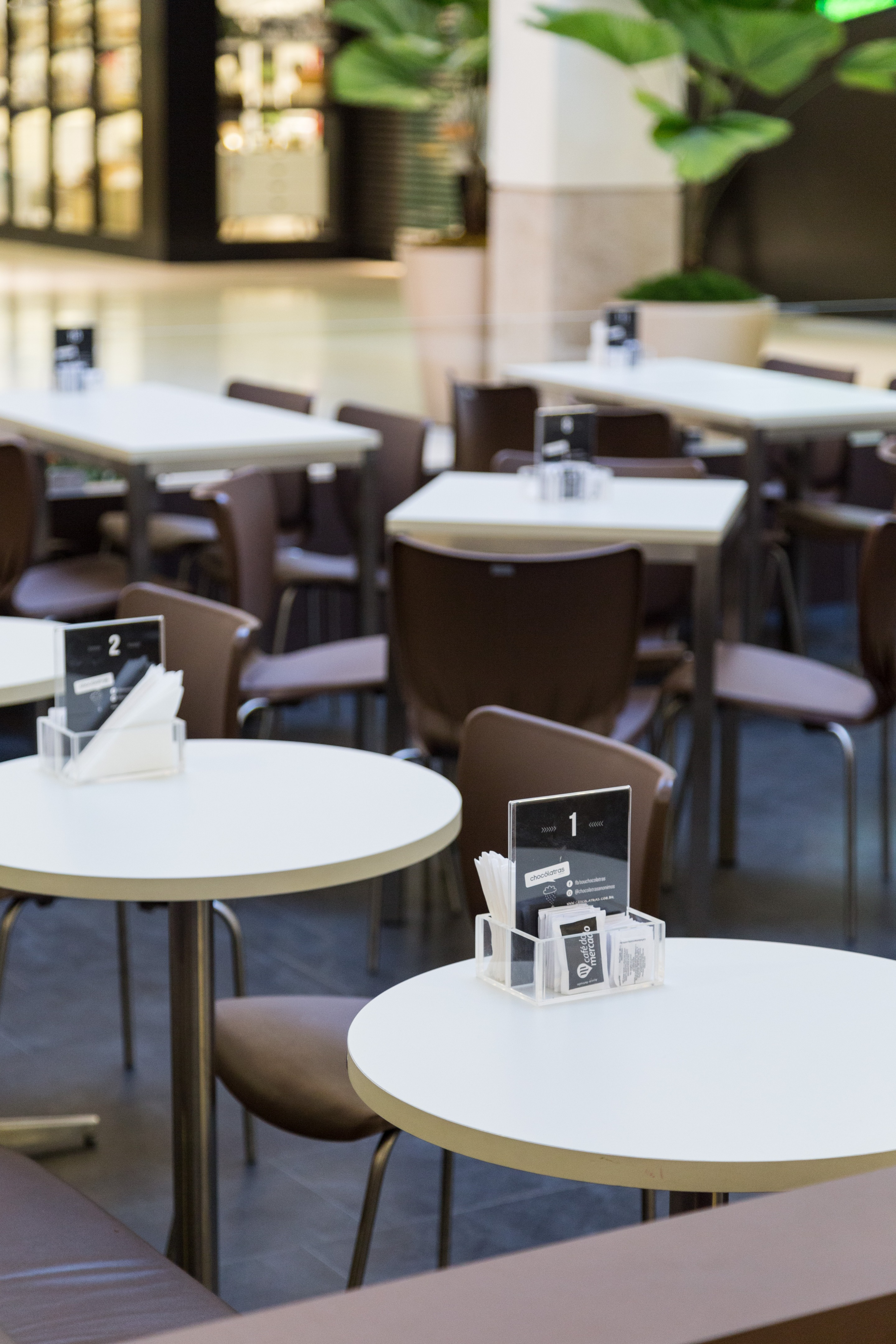 巧克力主题咖啡馆设计-20