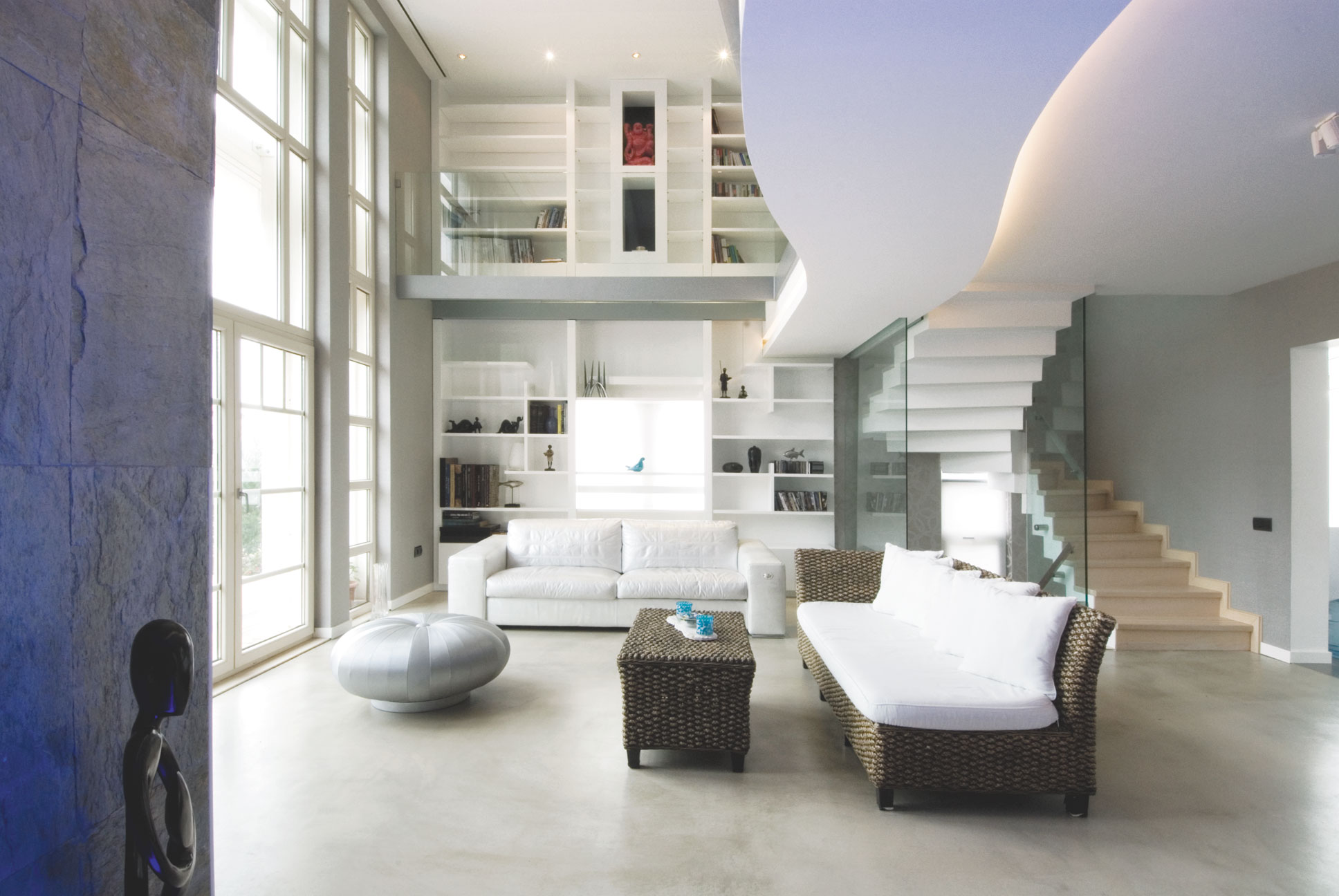 定制家具与自然融合的山间别墅设计-4