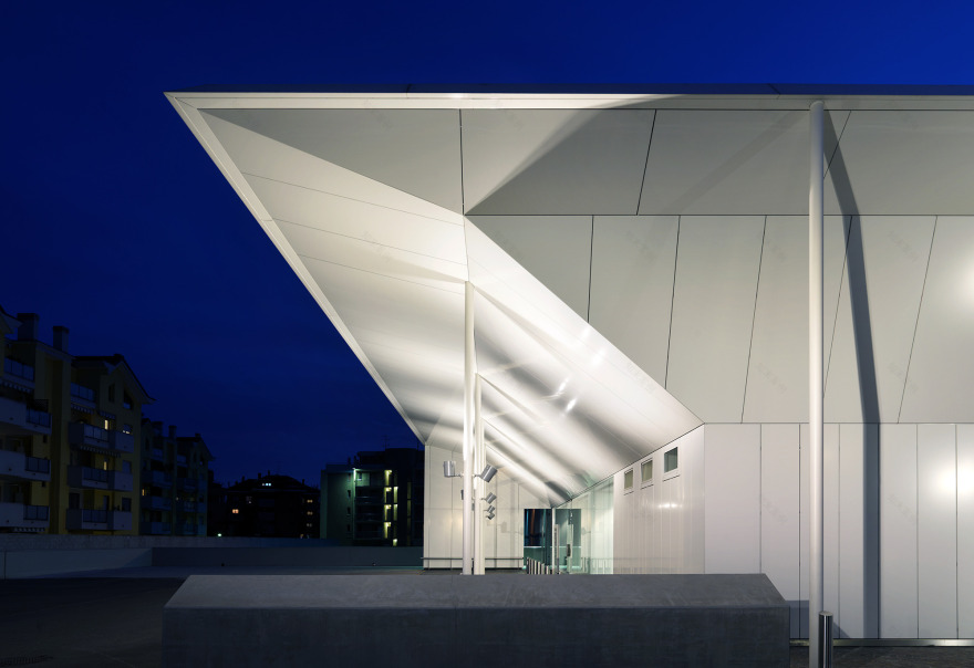 兄弟·科 zzi 博物馆 | 神秘黑盒中的红色激情-16