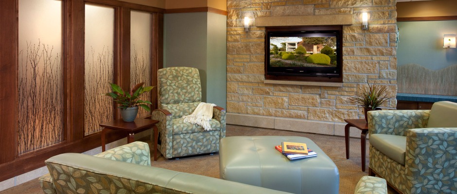 里奇兰医院创新护理体验，打造温馨室内空间-4