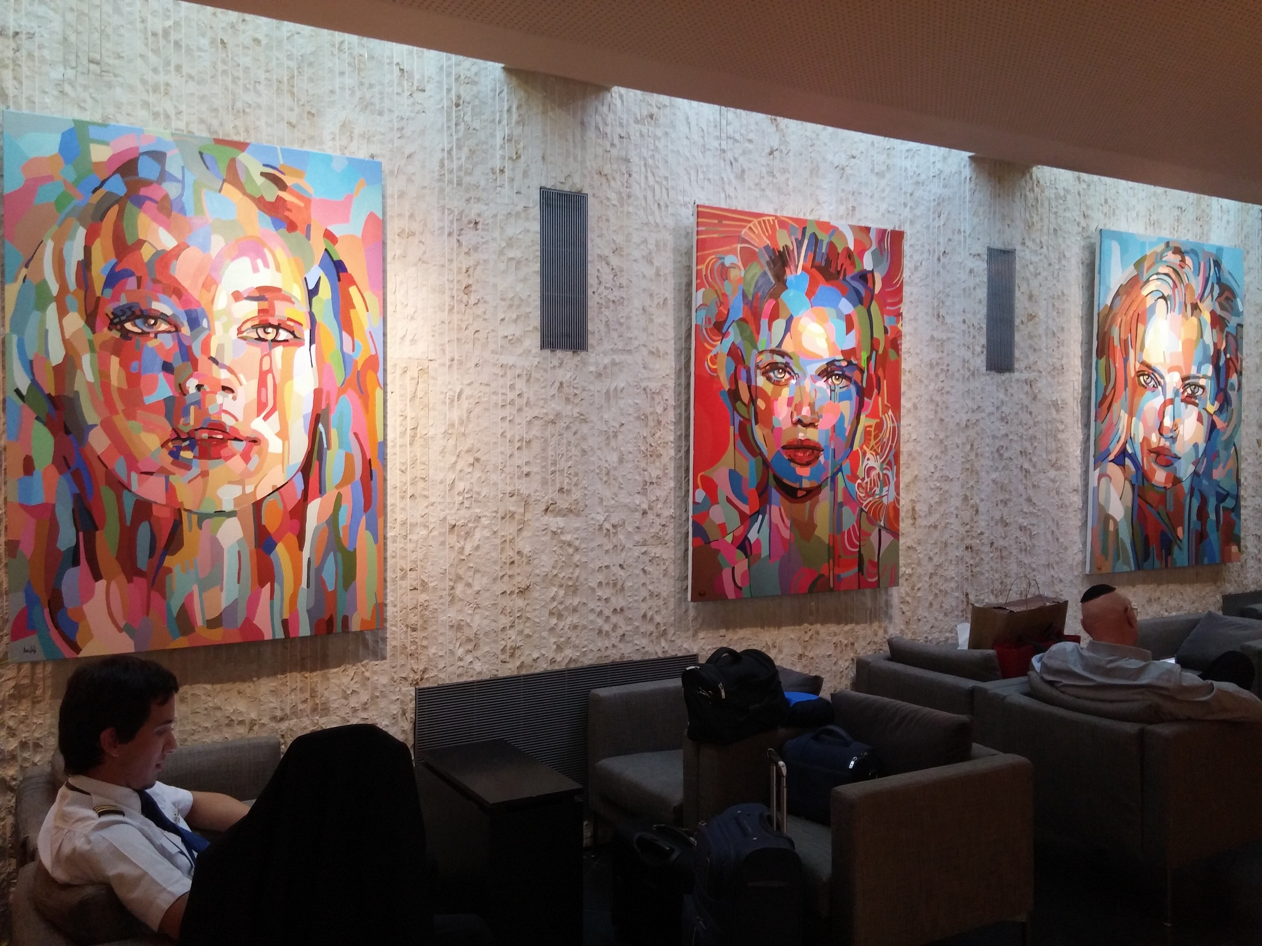 诺埃米·萨菲尔的艺术展-1