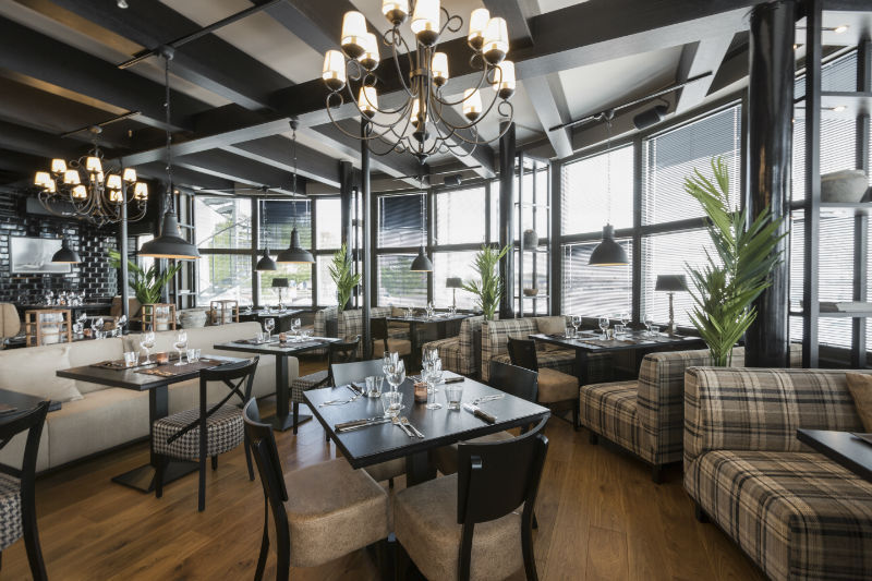 芬兰最大游艇码头餐厅翻新,打造年轻时尚的海鲜牛排馆-9