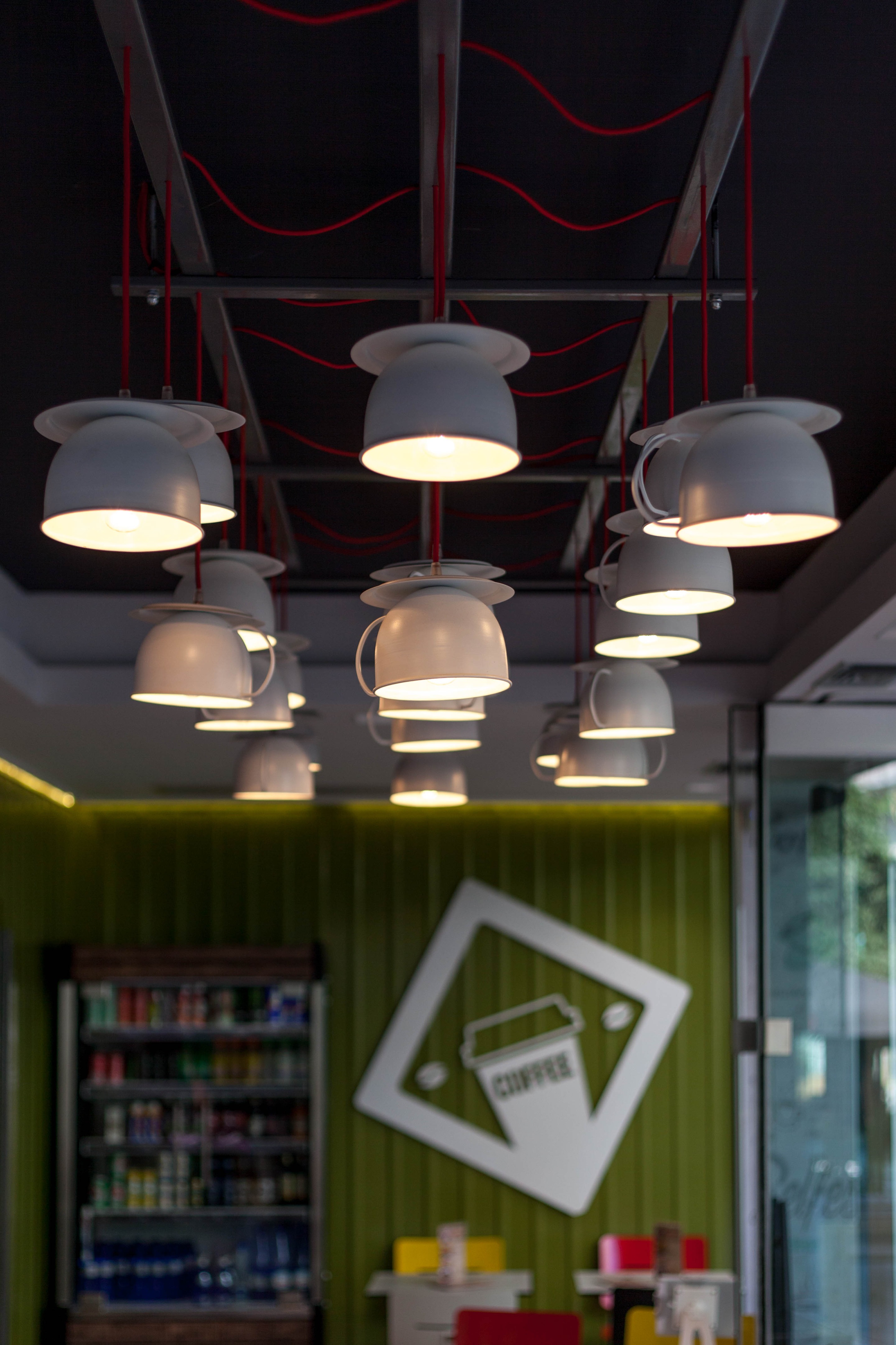 2015 年完成的 SELFIES 咖啡厅室内设计-16