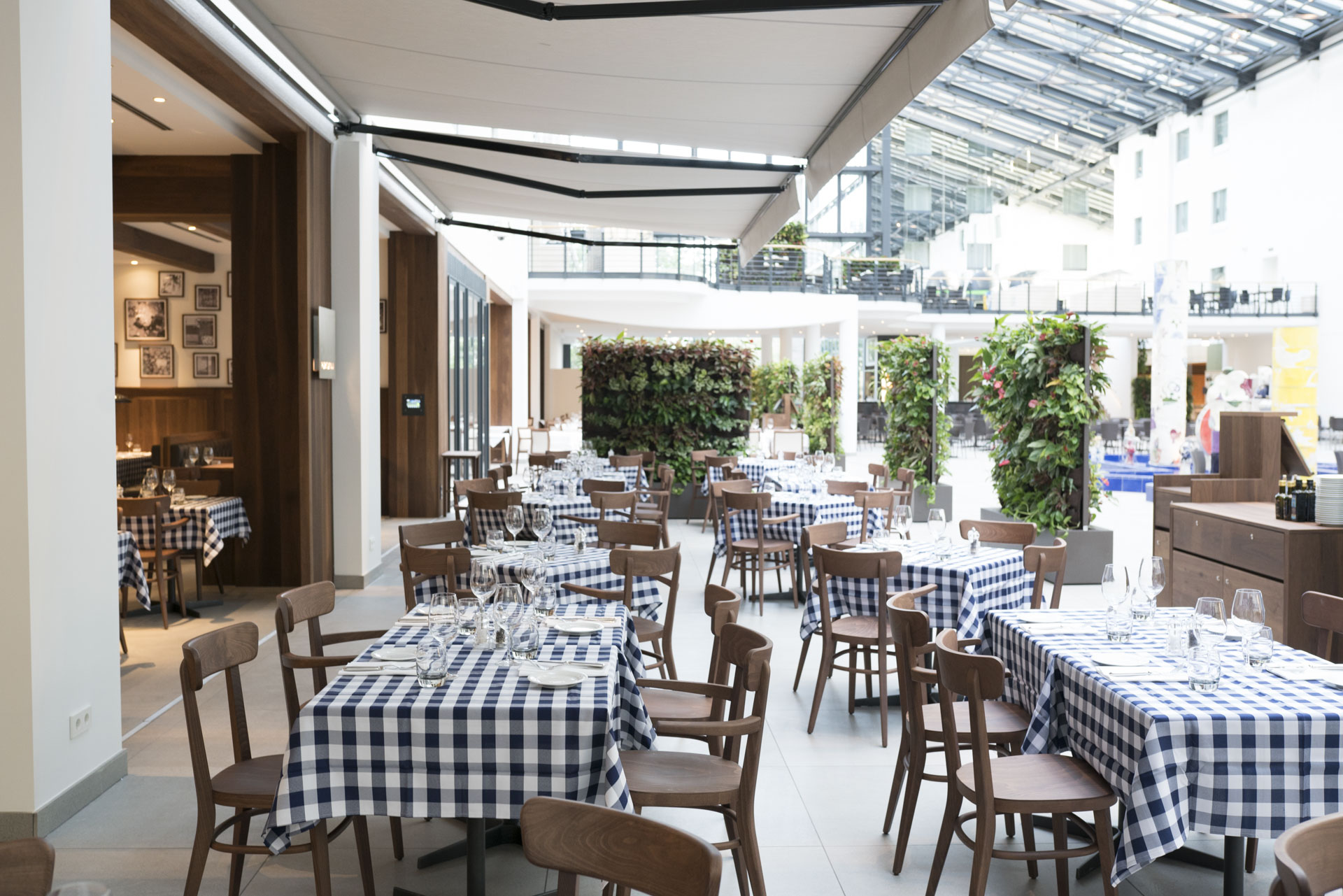 2017 年完成的 Hotel Estrel Portofino 餐厅室内设计-40