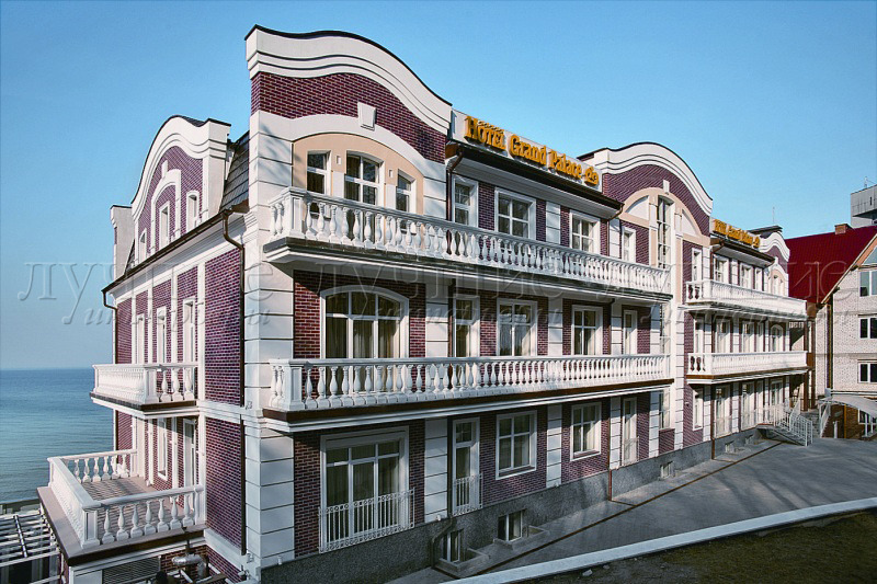 复古奢华酒店设计,营造百年皇家氛围-12