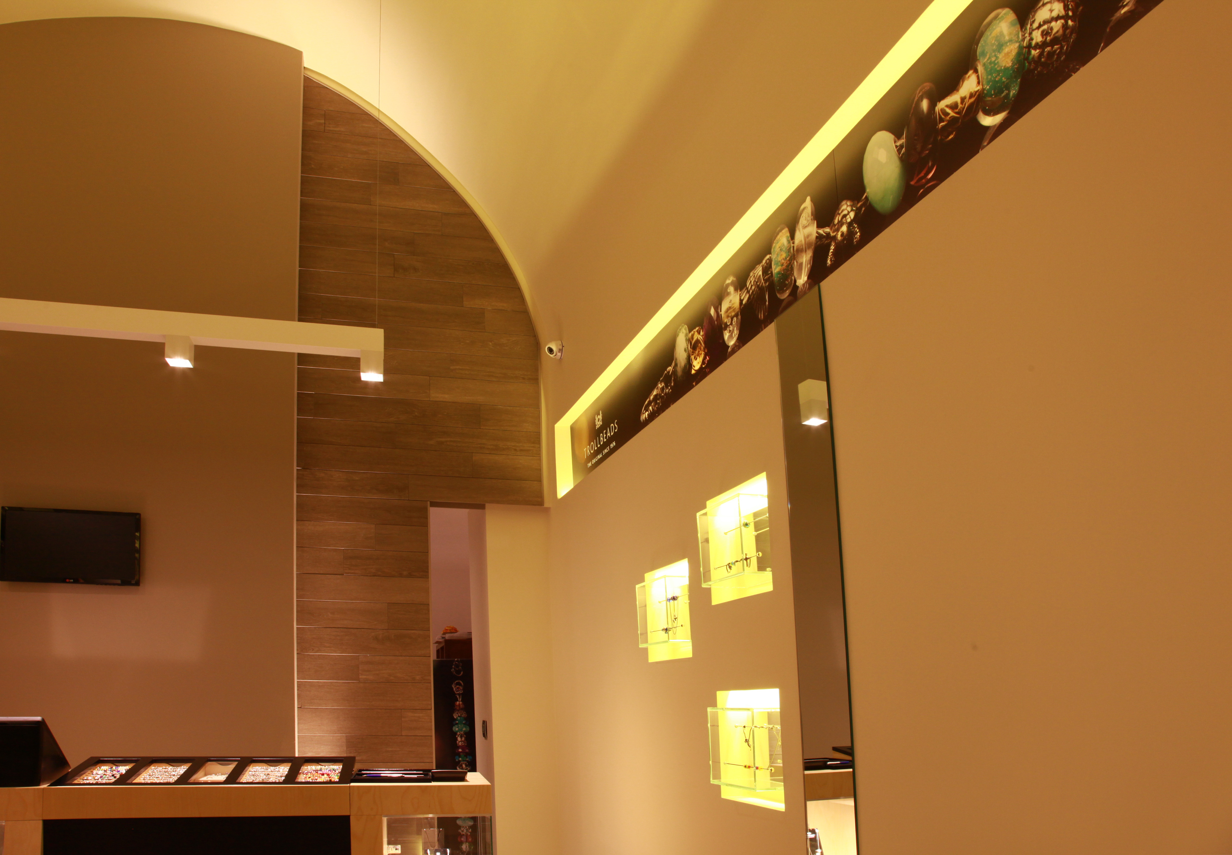 2016 年意大利 Bitonto Trollbeads 商店室内设计-3