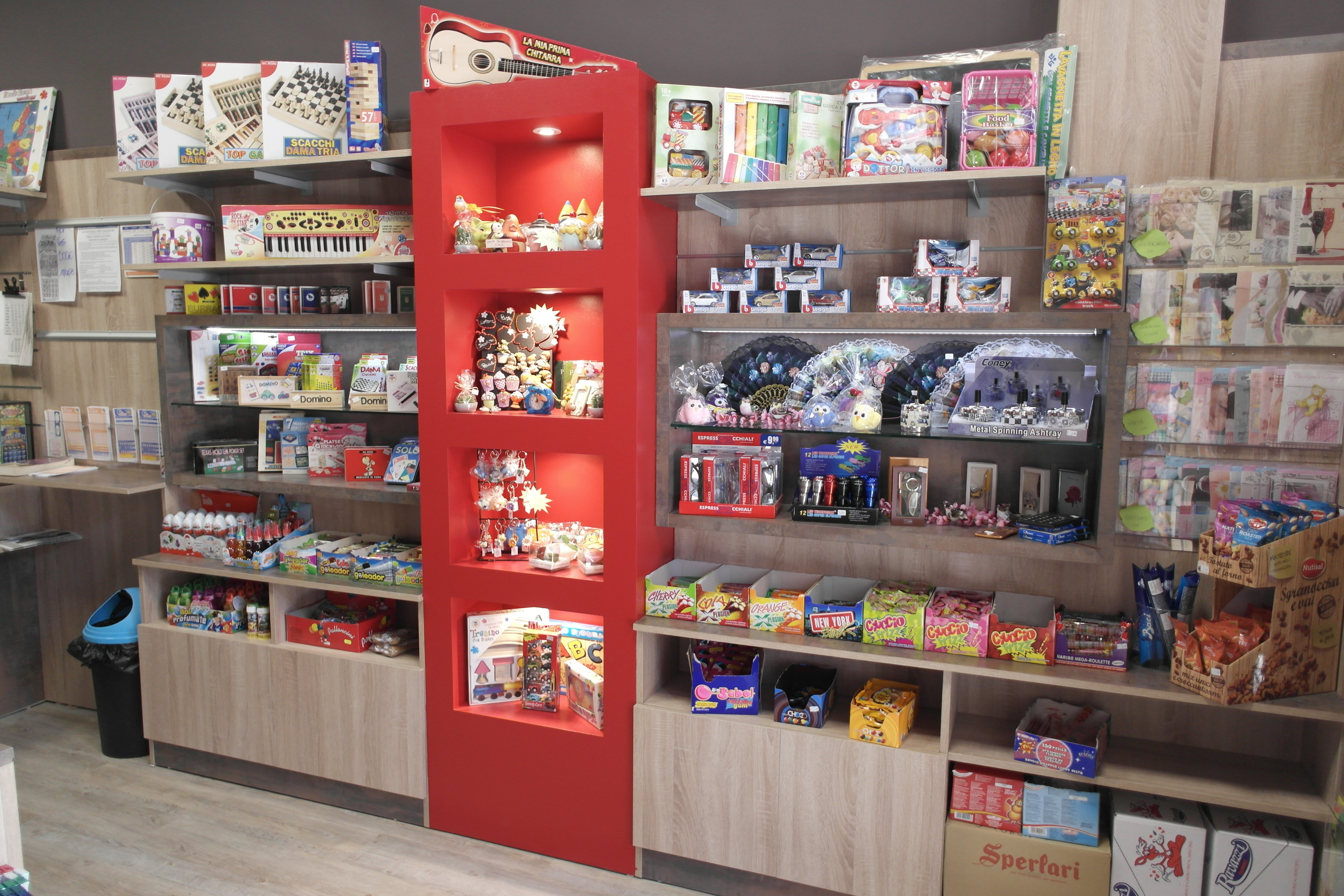 克里斯蒂安烟草店-1