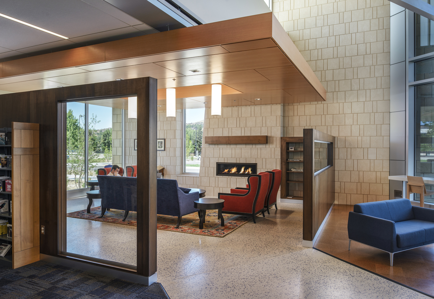 鲍恩十字路口的图书馆!-37