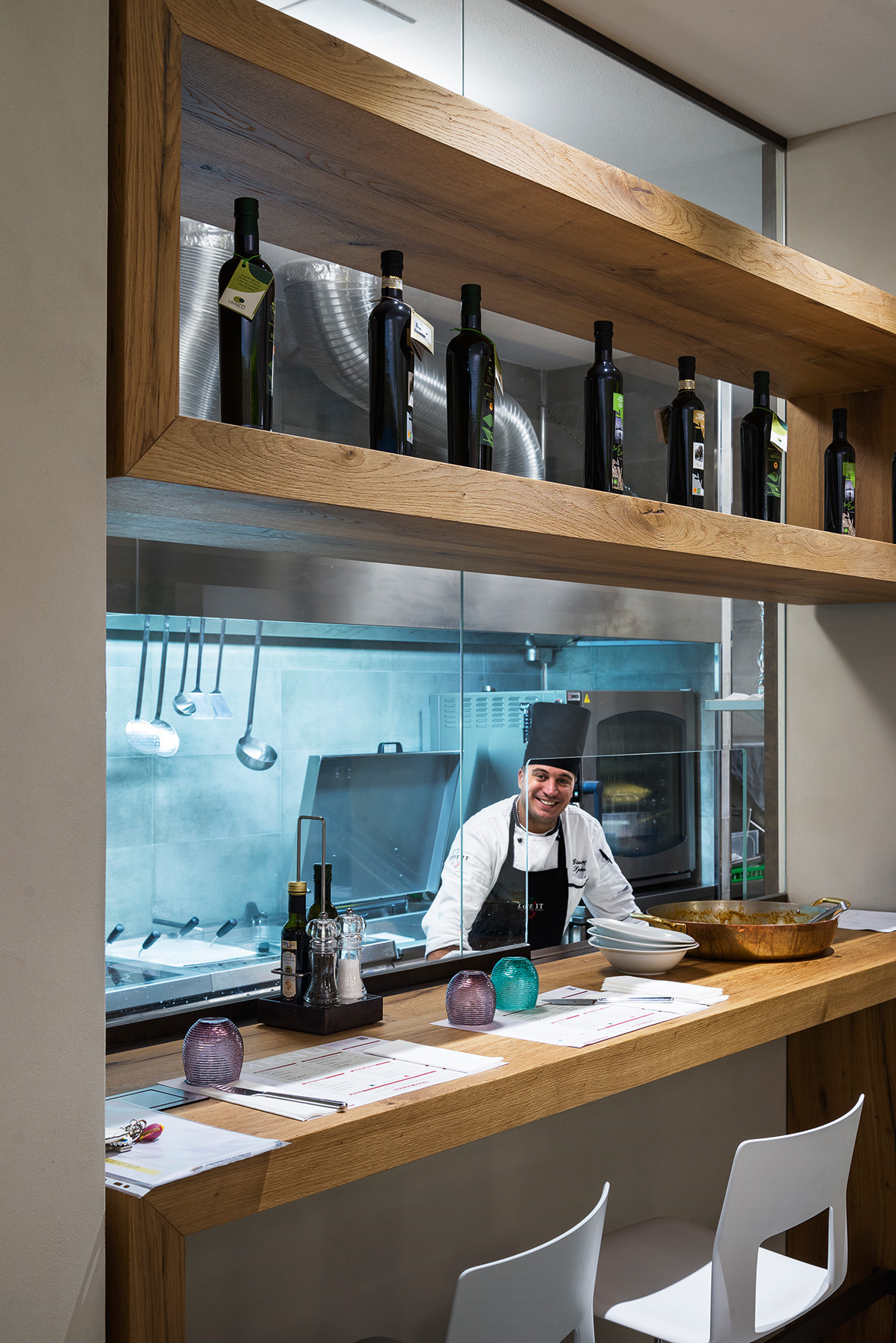 米兰“Love it”旗舰店,美食体验的室内设计盛宴-28