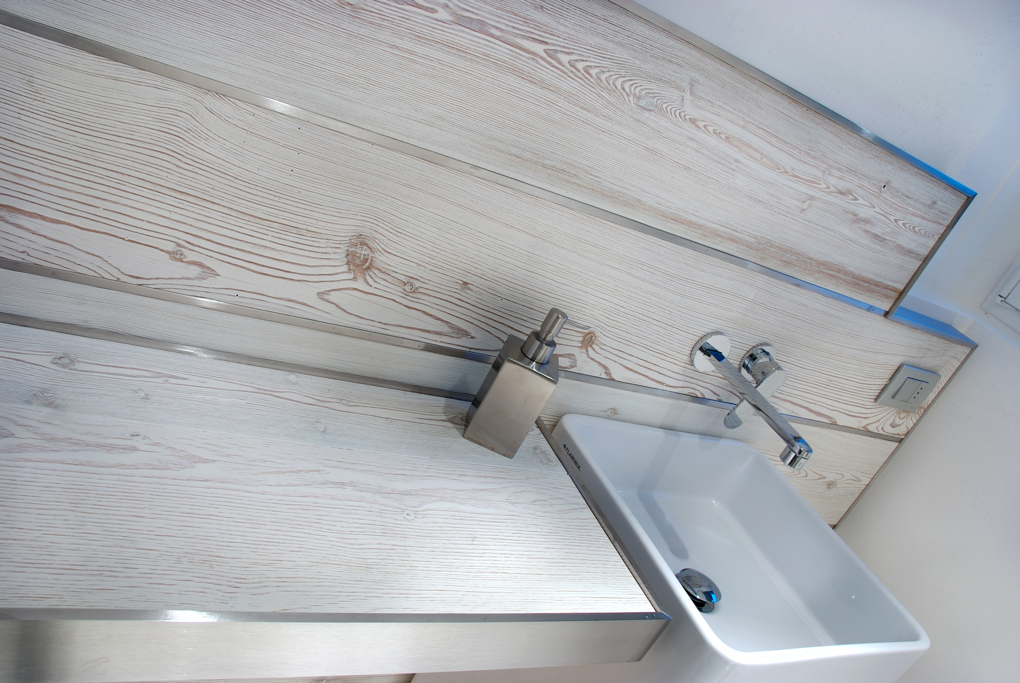 木雕墙面艺术，打造独特室内空间-15