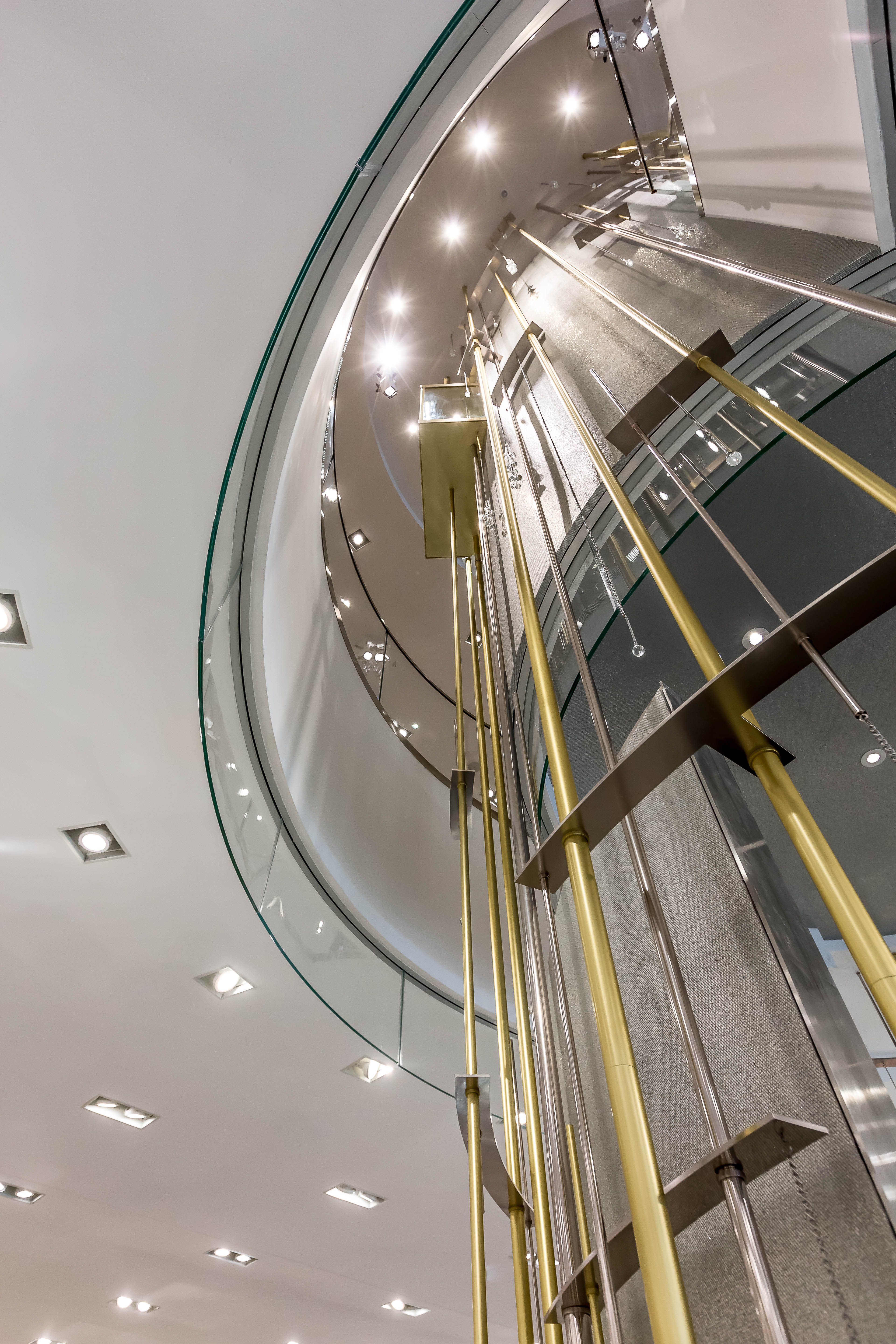 夏威夷 Saks 第五大道商店 | 自然光与瀑布灵感的室内设计-6