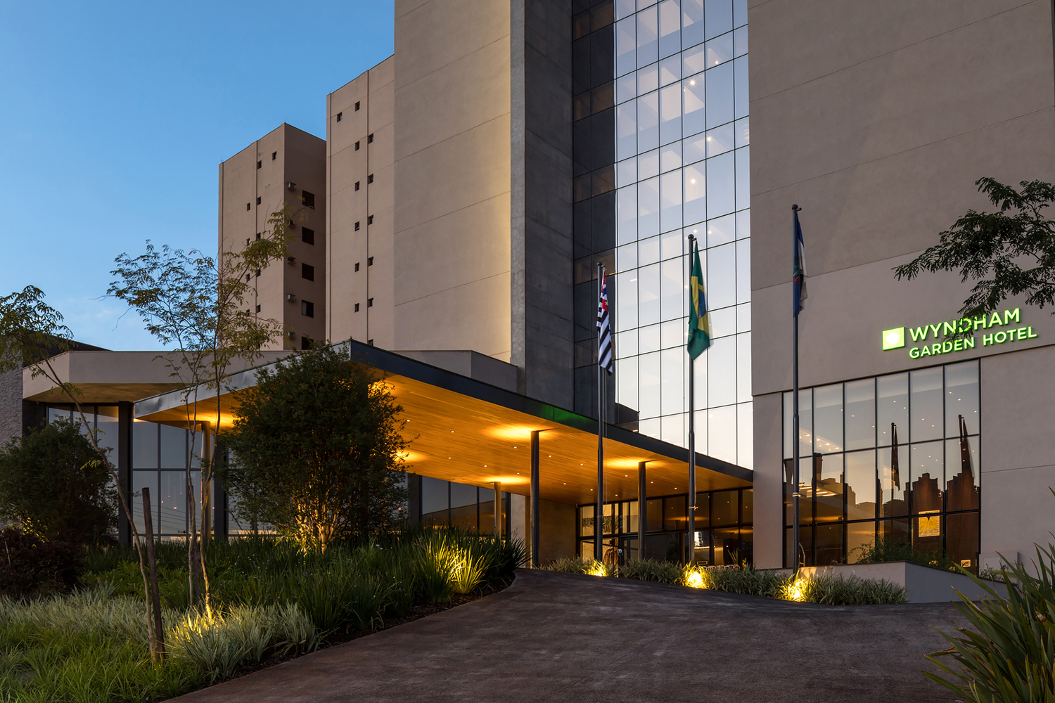 巴西 Ribeirão Preto 酒店的优雅与高效设计-46