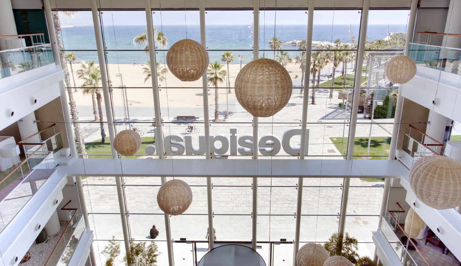 巴塞罗那 Desigual 总部室内设计-3