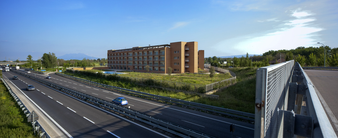 意大利 Gricignano d'Aversa 酒店设计-13