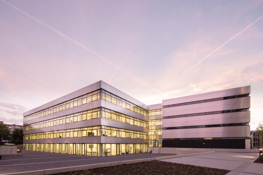 范斯潘东克企业大厦-5