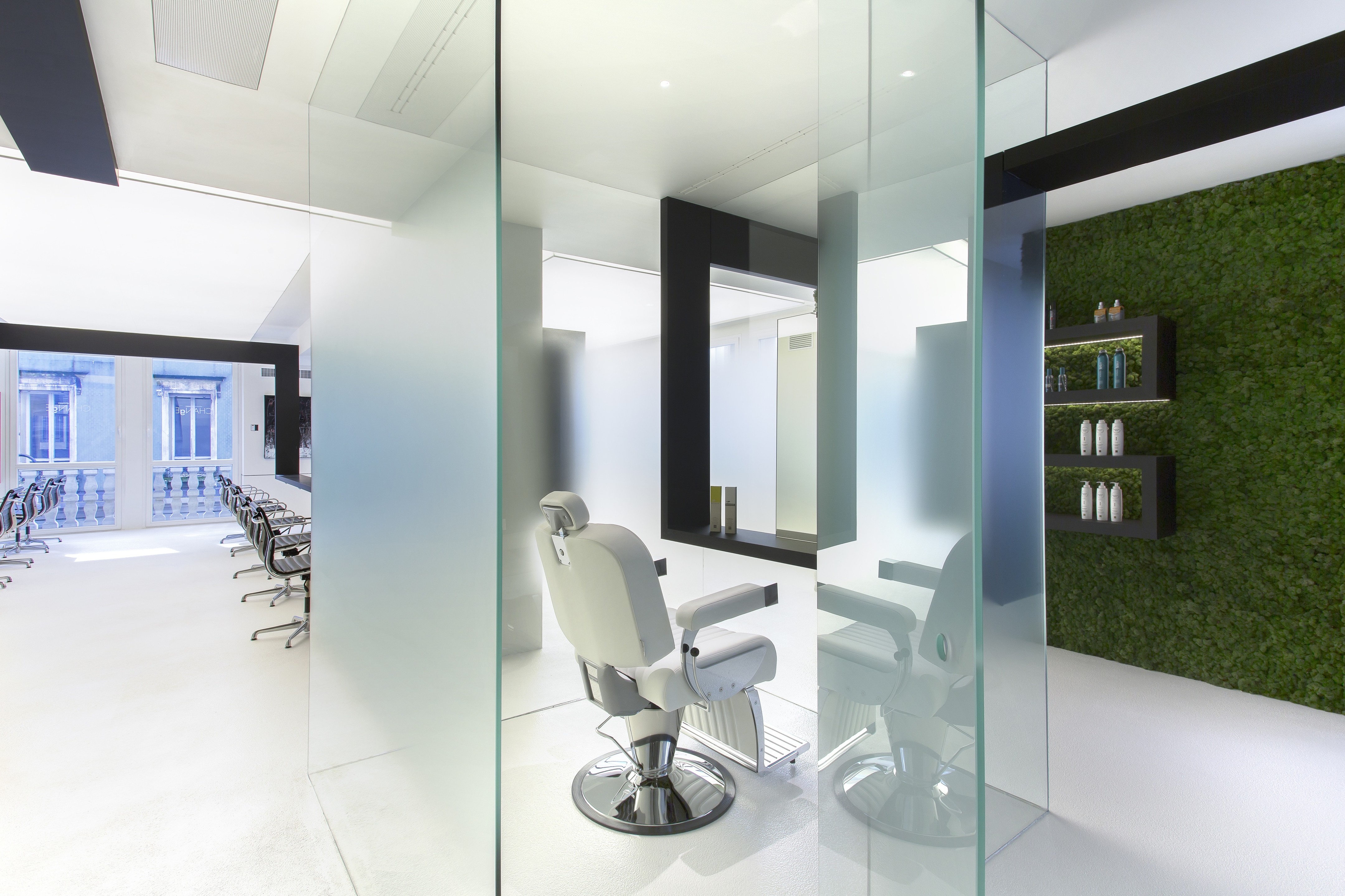 变化的线条之美 · 意大利商店室内设计-17