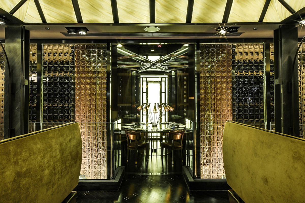 香港餐厅创新设计 | 三维 convex 玻璃打造私密空间-9