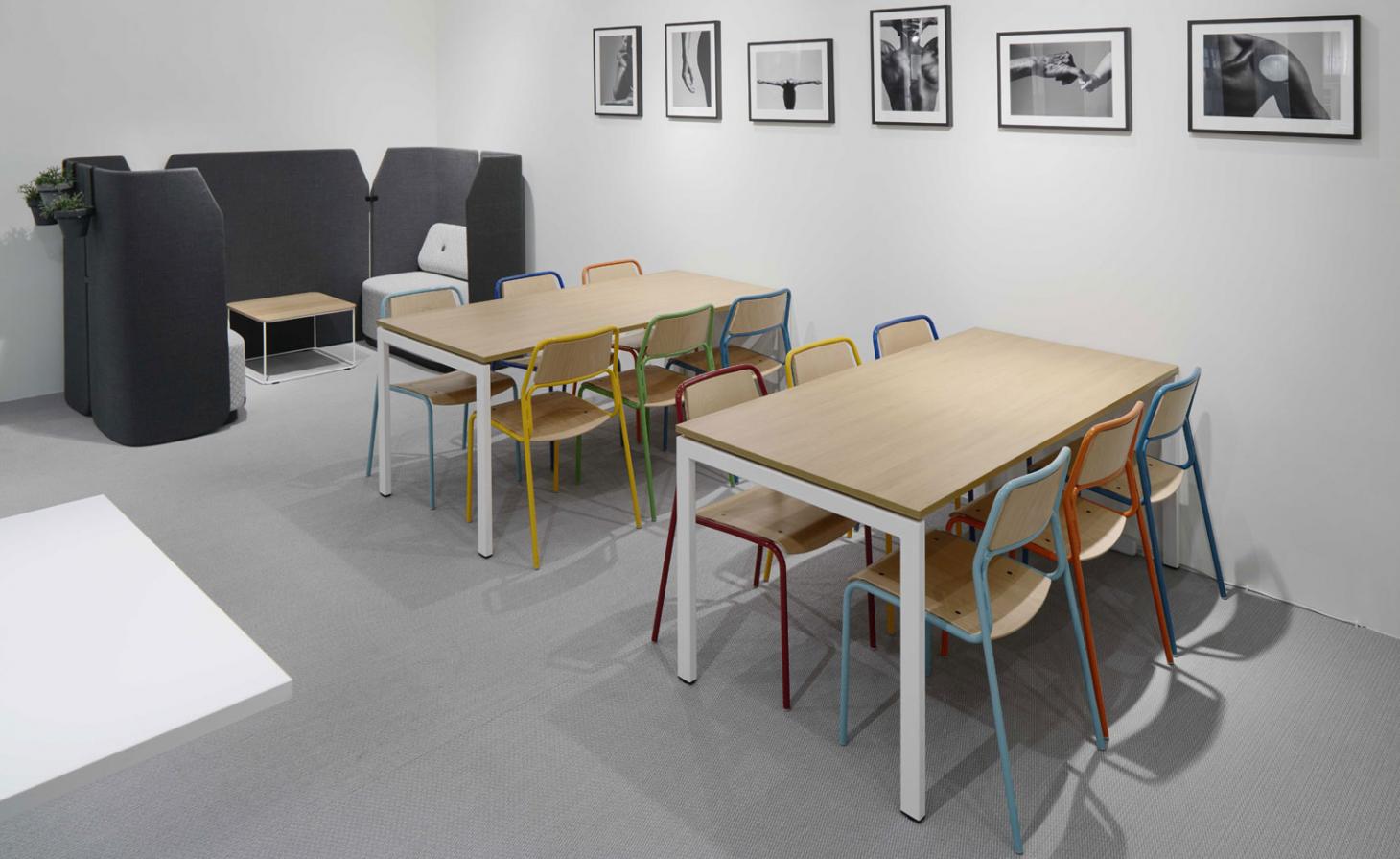 尼切托工作室打造斯德哥尔摩家具展上的金纳普斯之家-8