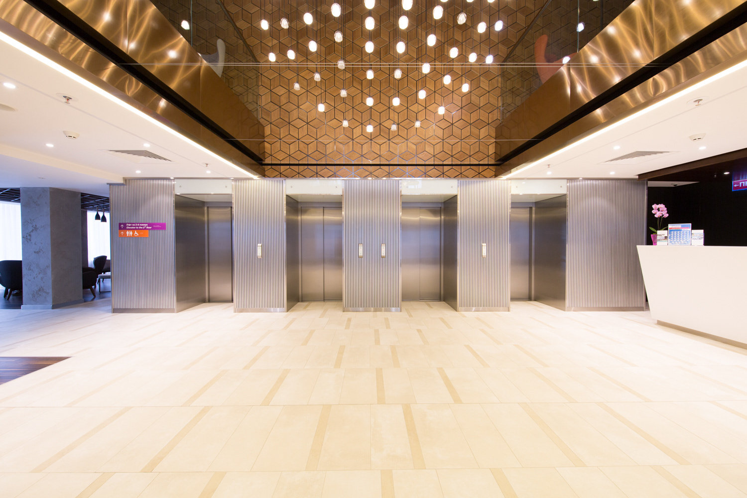 乌克兰基辅“运动酒店”室内设计-0