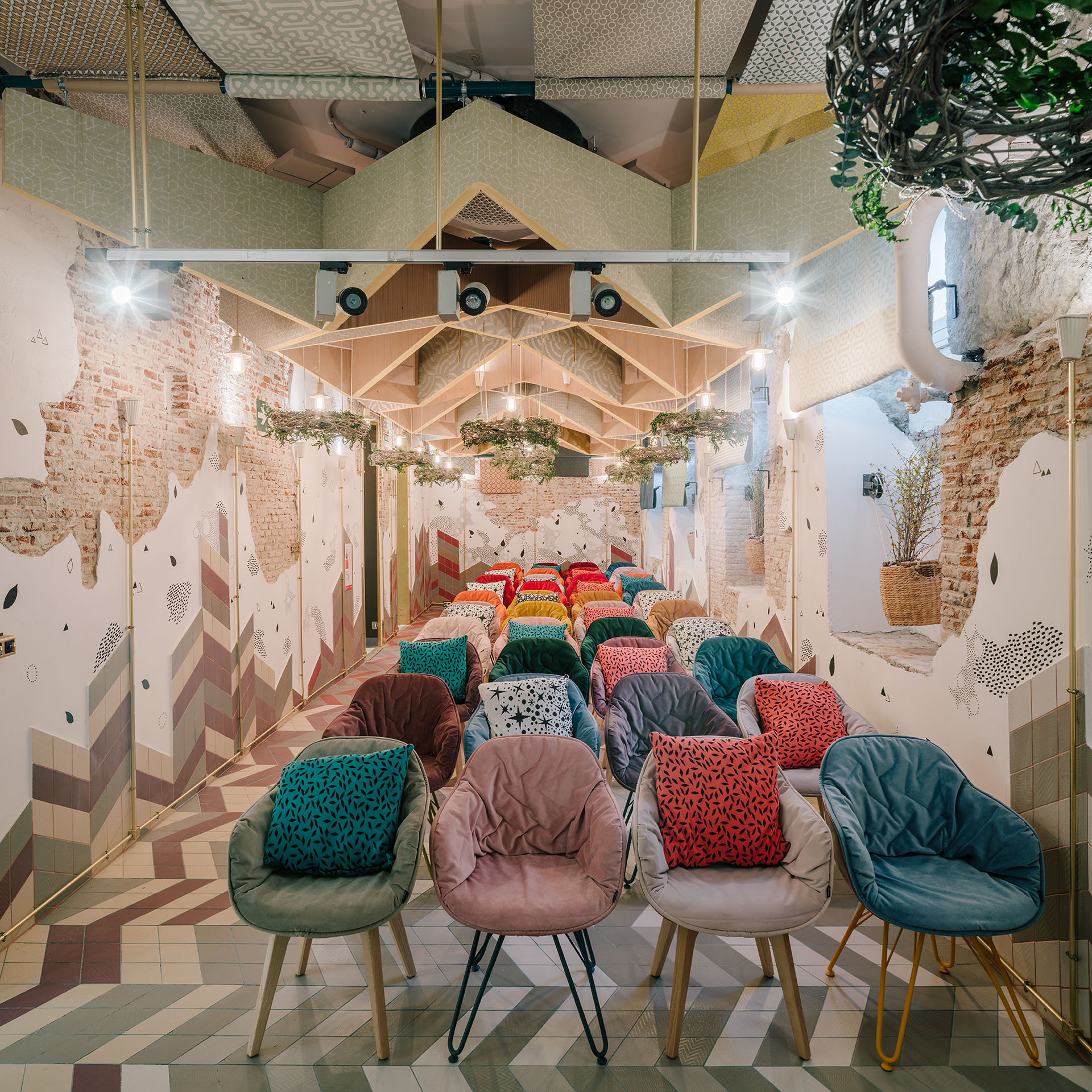 马德里"奥迪托里奥·福图尼"礼堂,致敬艺术与自然的融合-36