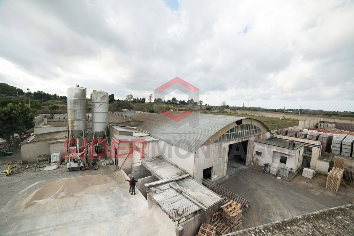 2017 年 Paviblok 工业建筑屋顶翻新及 asbestos 清理案例-3