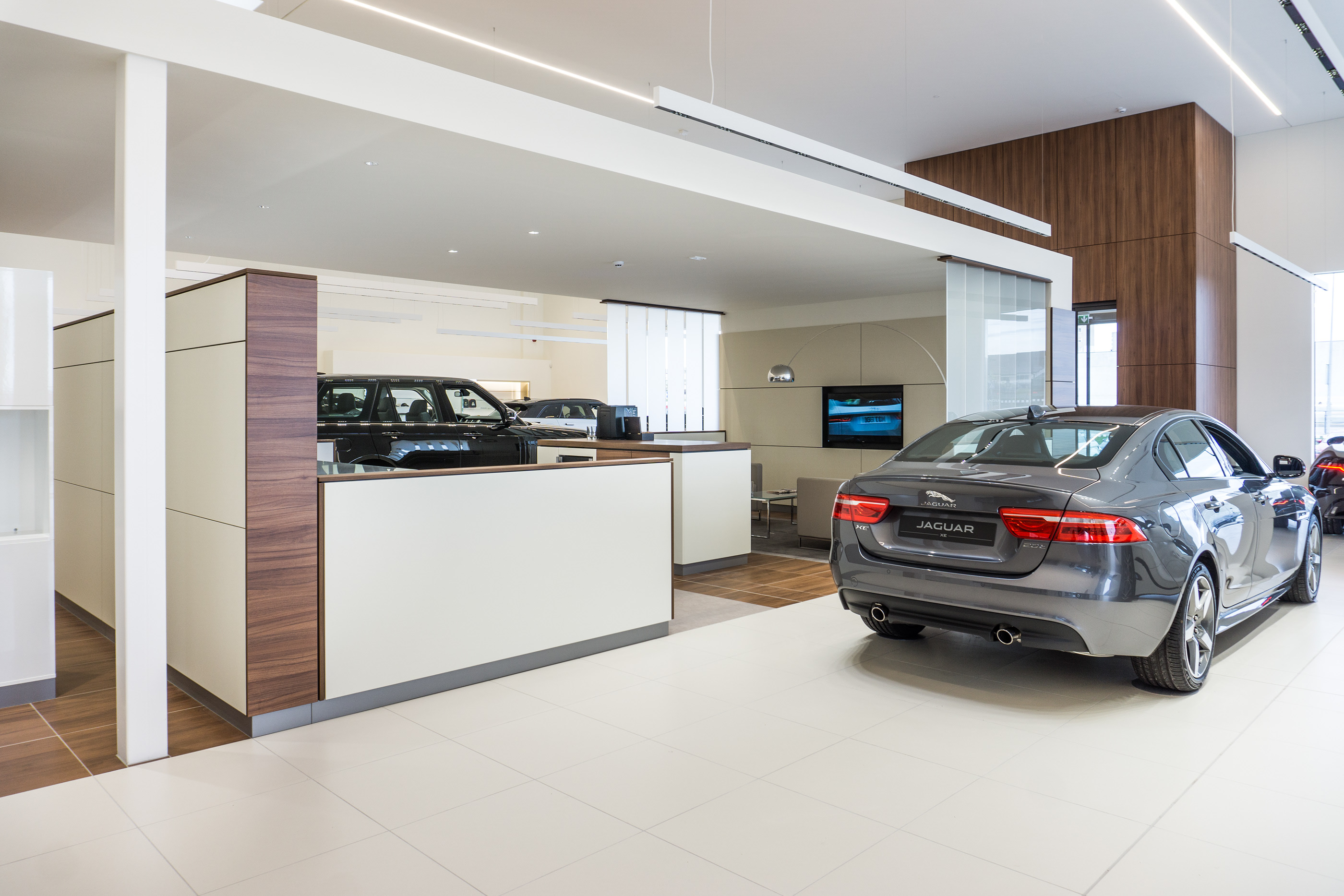 INCHCAPE - Jaguar/Landrover Showroom interior-21