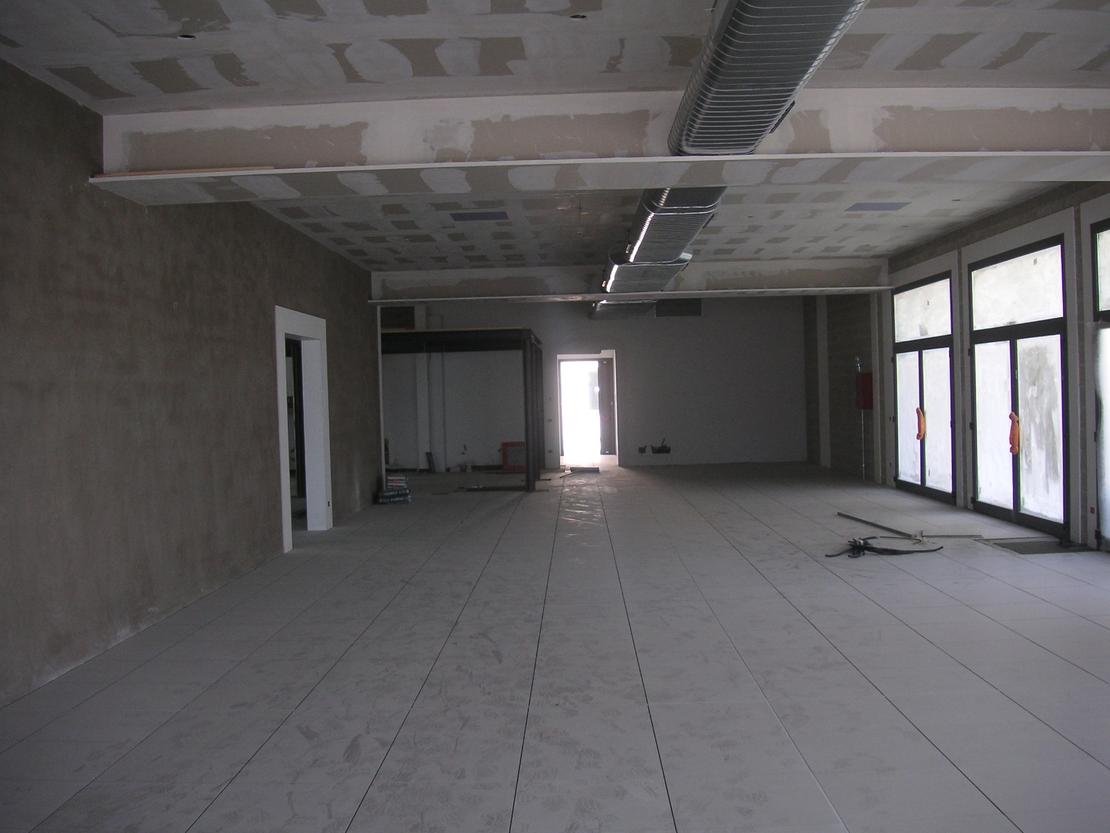 2008 年完成的 Virga Serramenti 室内设计项目-1