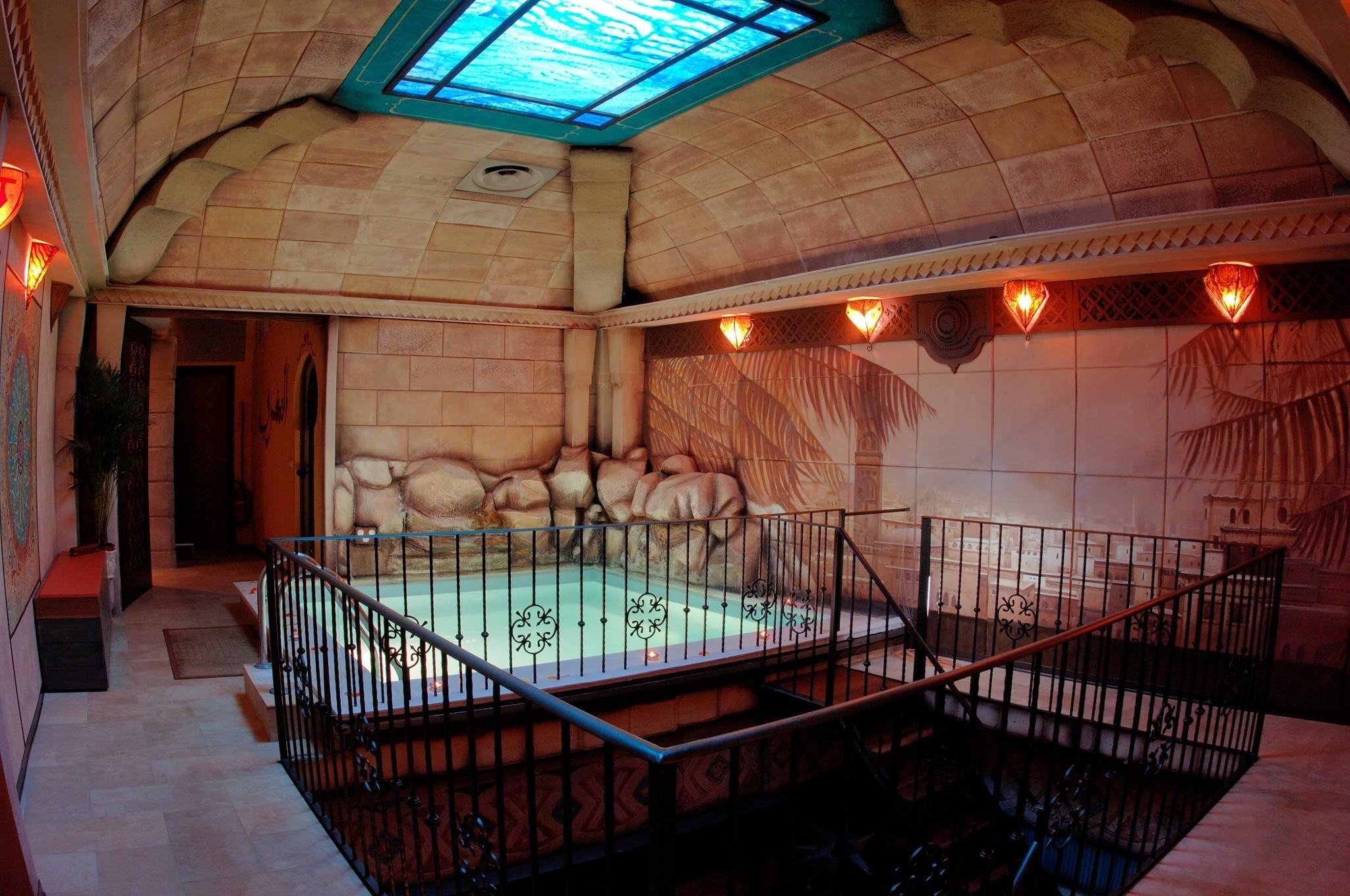 2005 年完成的"SUN PLANET"室内设计案例-0