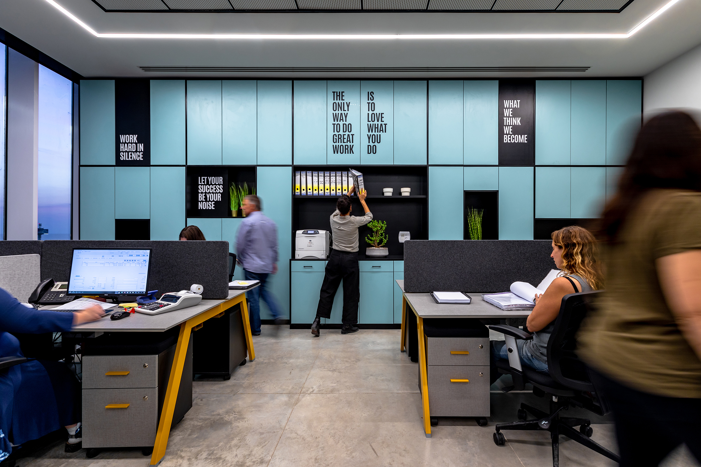 Sinta·Bar 集团总部-10