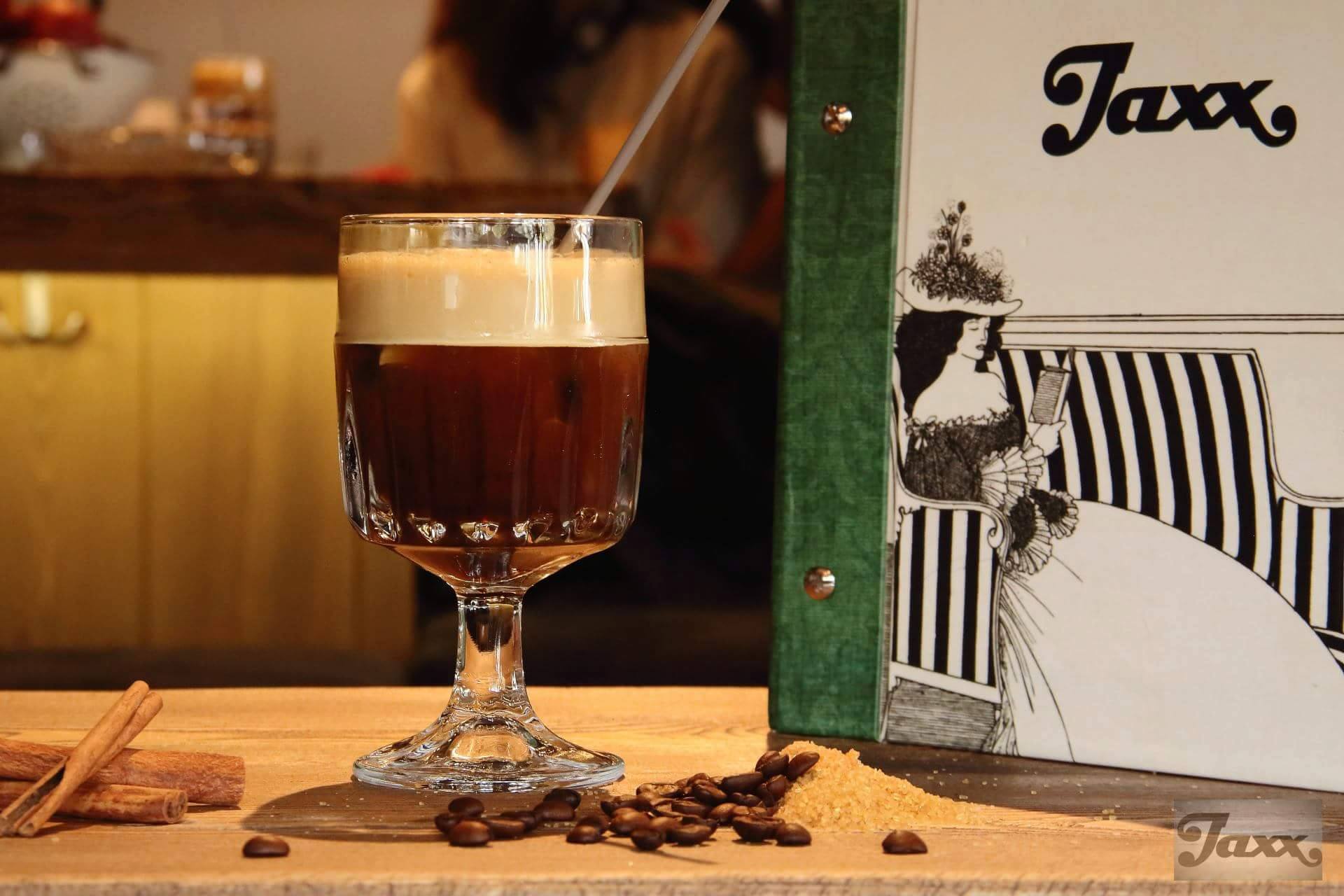 2015 年完成的 Jaxx 咖啡酒吧 | 现代简约风格的魅力展示-12