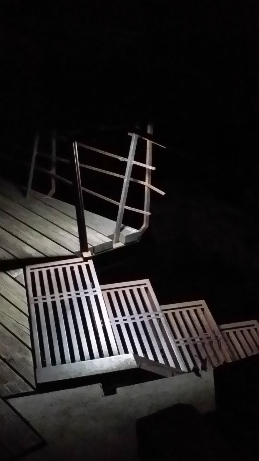 原生材料的艺术共鸣——Casa Rossaro 住宅设计-35