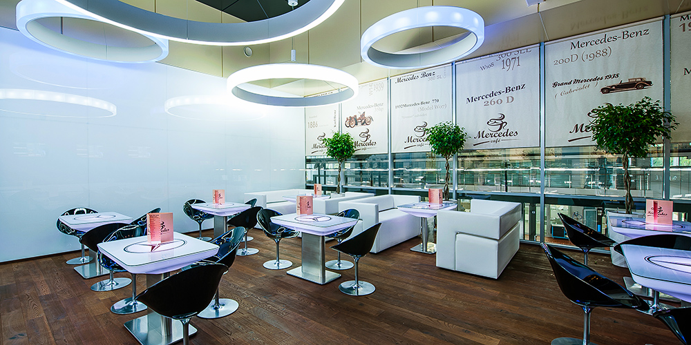 梅赛德斯奔驰咖啡厅-3