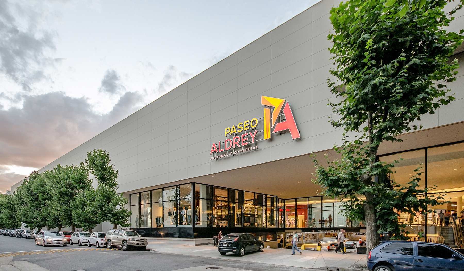 融合历史与现代的阿根廷马尔·德·普拉塔文化购物中心-2