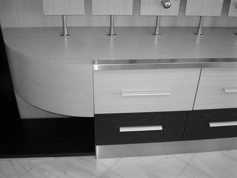 不锈钢旋转展示面板 呈现多功能家居设计-6