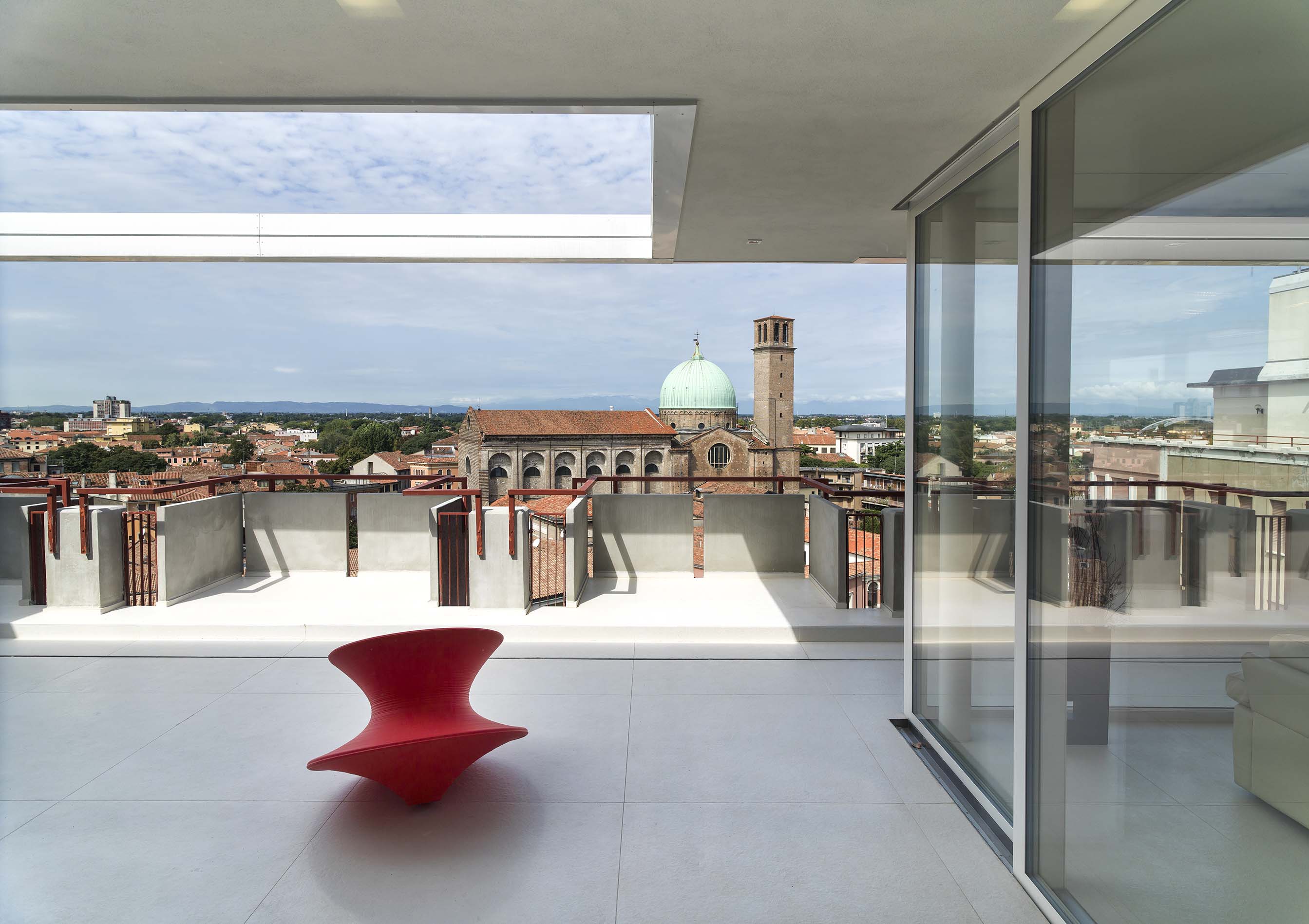 意式风情 Padova 顶层公寓的 360°全景视野-0