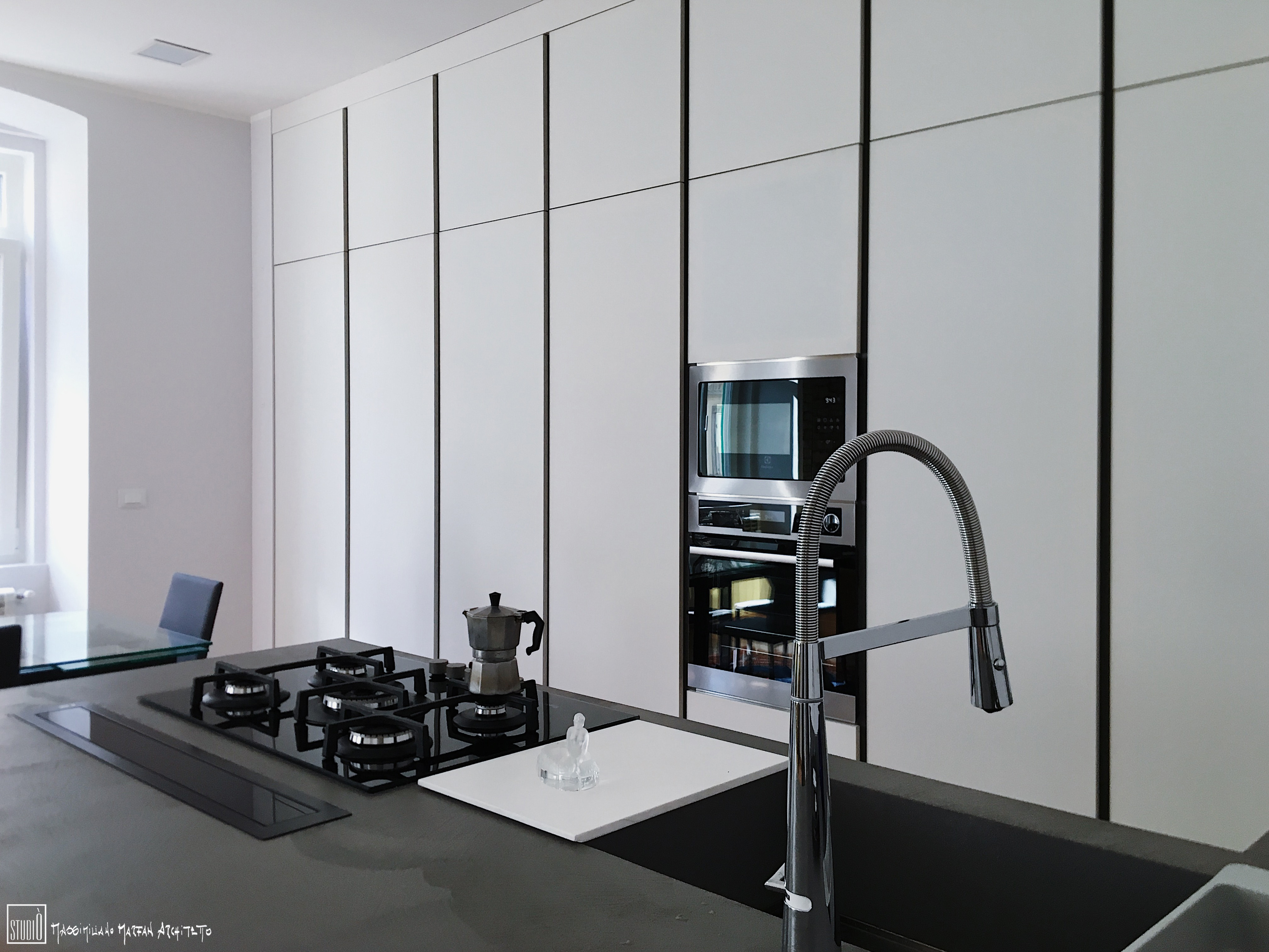 意大利 120 平米公寓全翻新，灯光设计成亮点-8