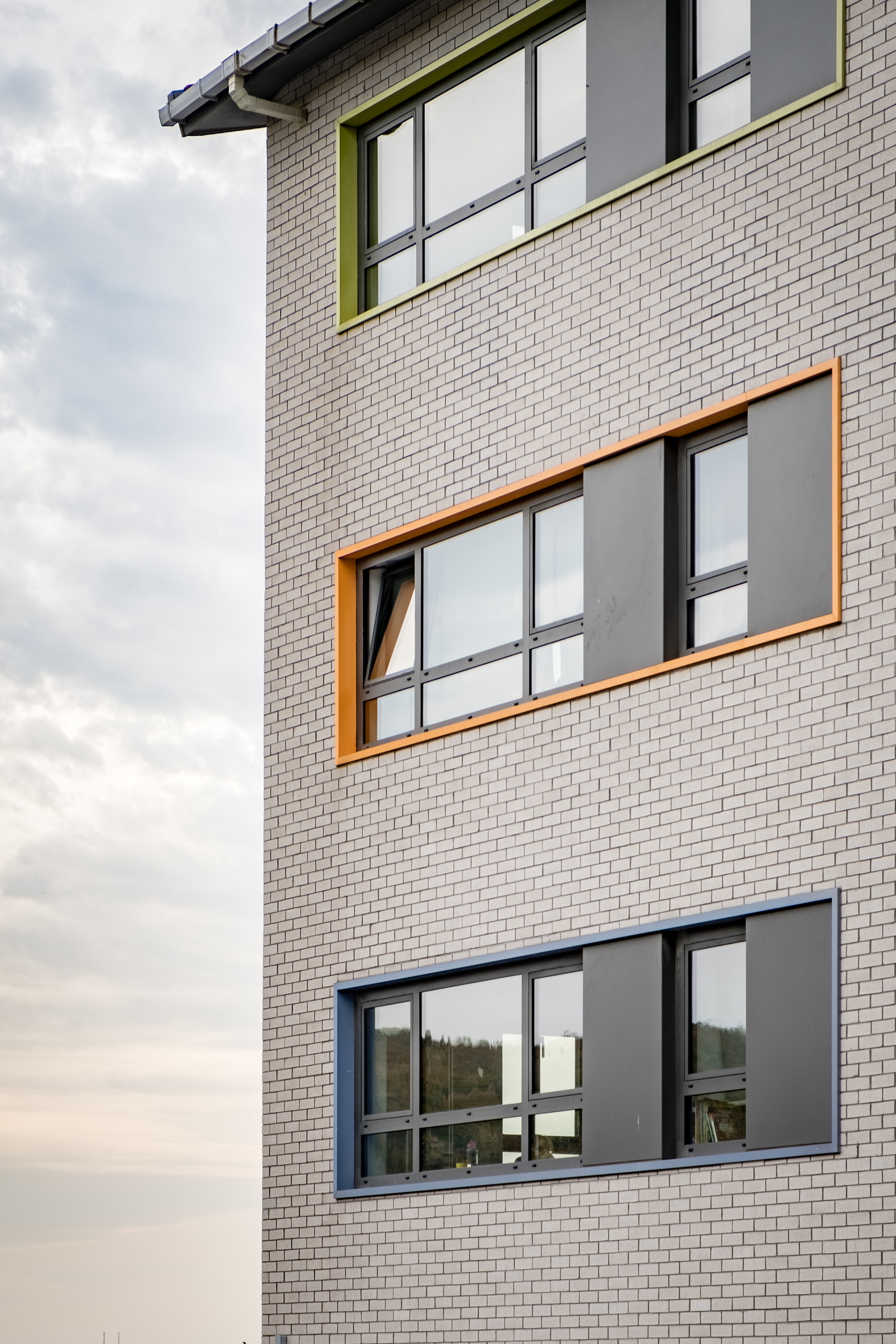 新一代 2000 学前班和小学-5