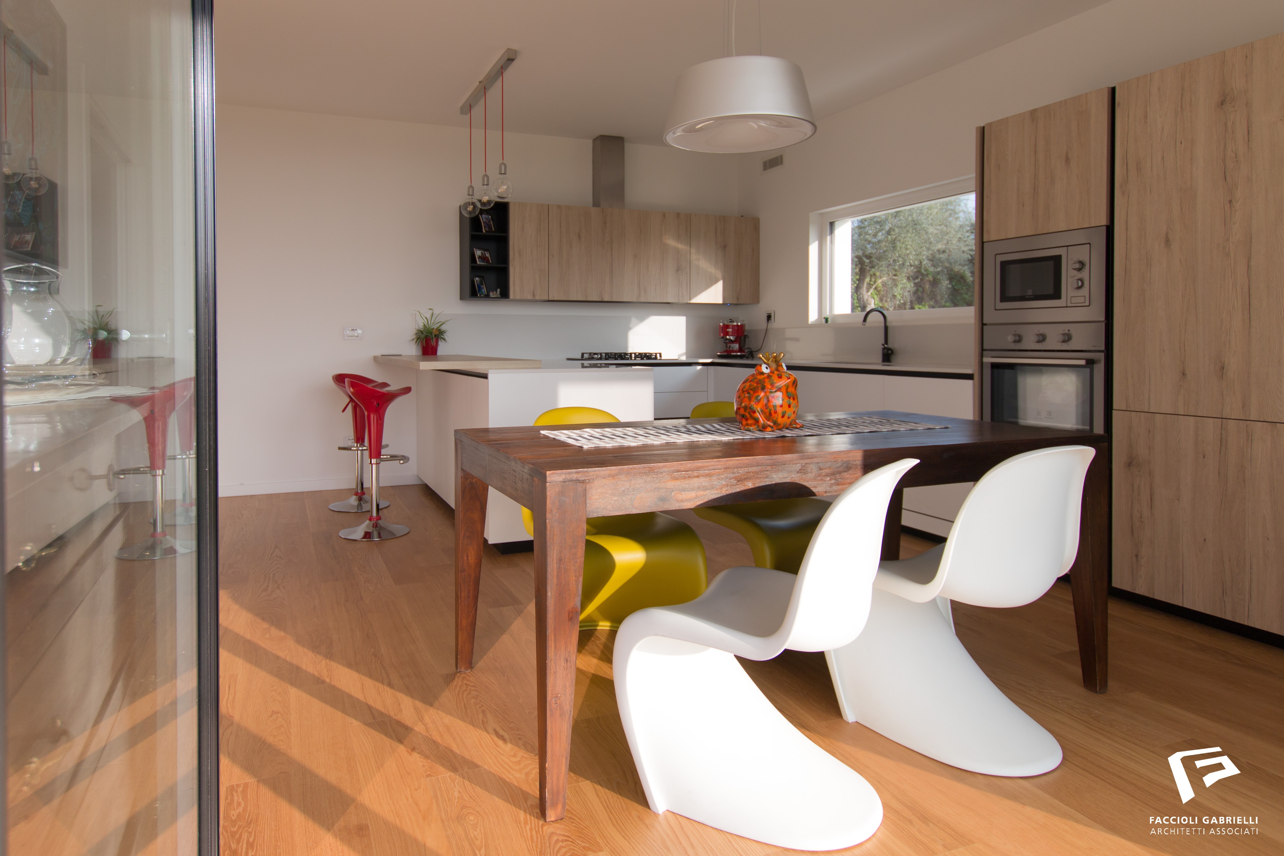 意式湖畔别墅-13