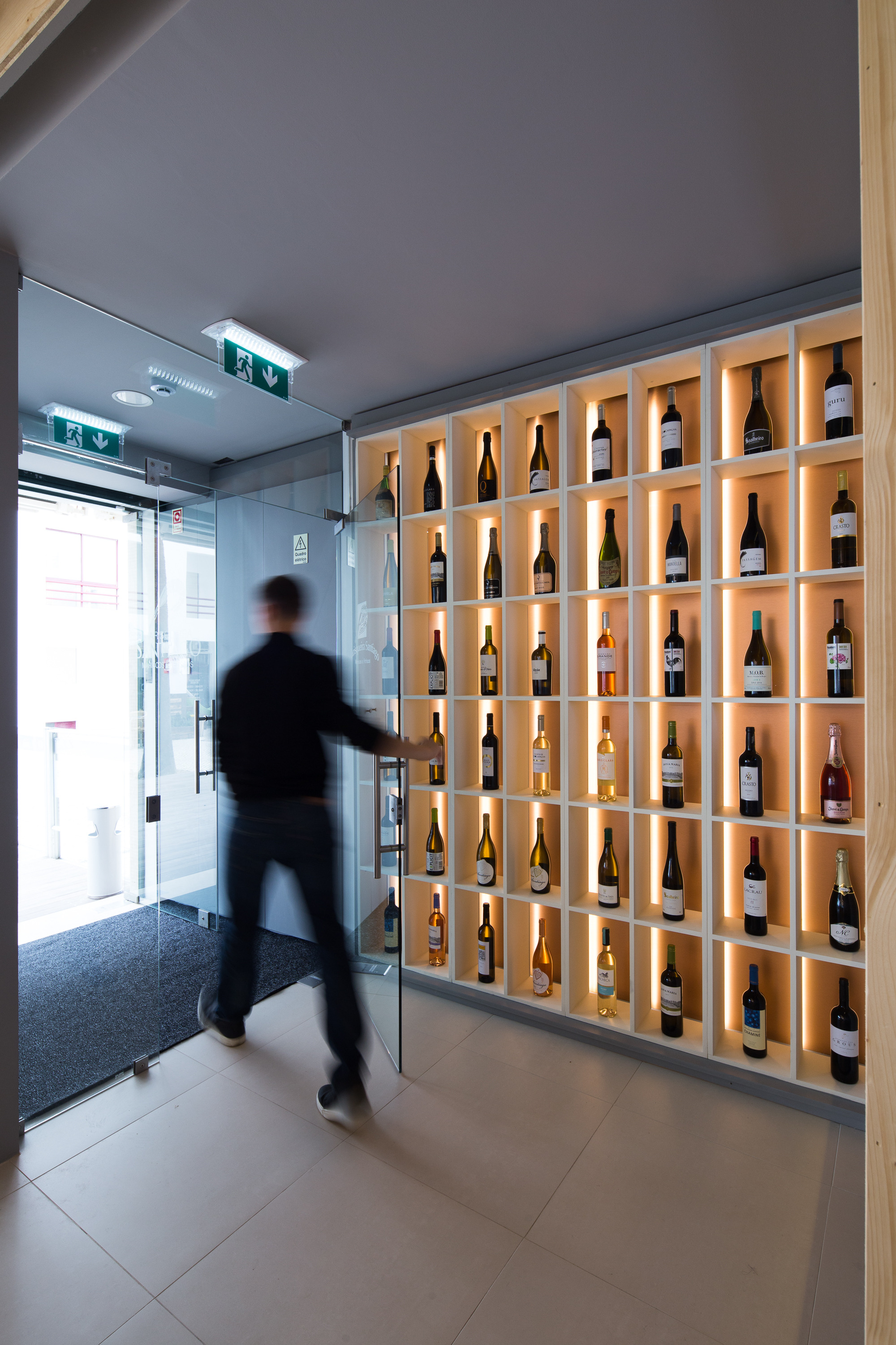 葡萄牙阿尔加维 Quarteira Santiago 餐厅室内设计-11